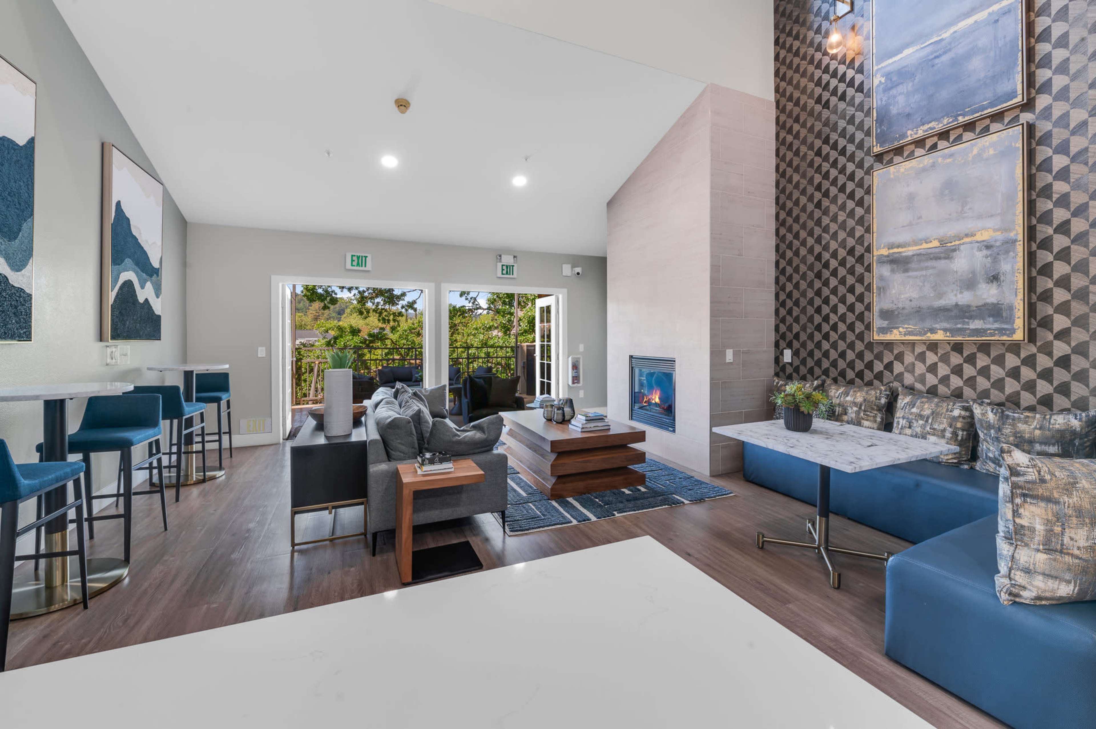 Downtown Lafayette With Great Views And Remodeled Interior Space Image in Lafayette, Lafayett, CA