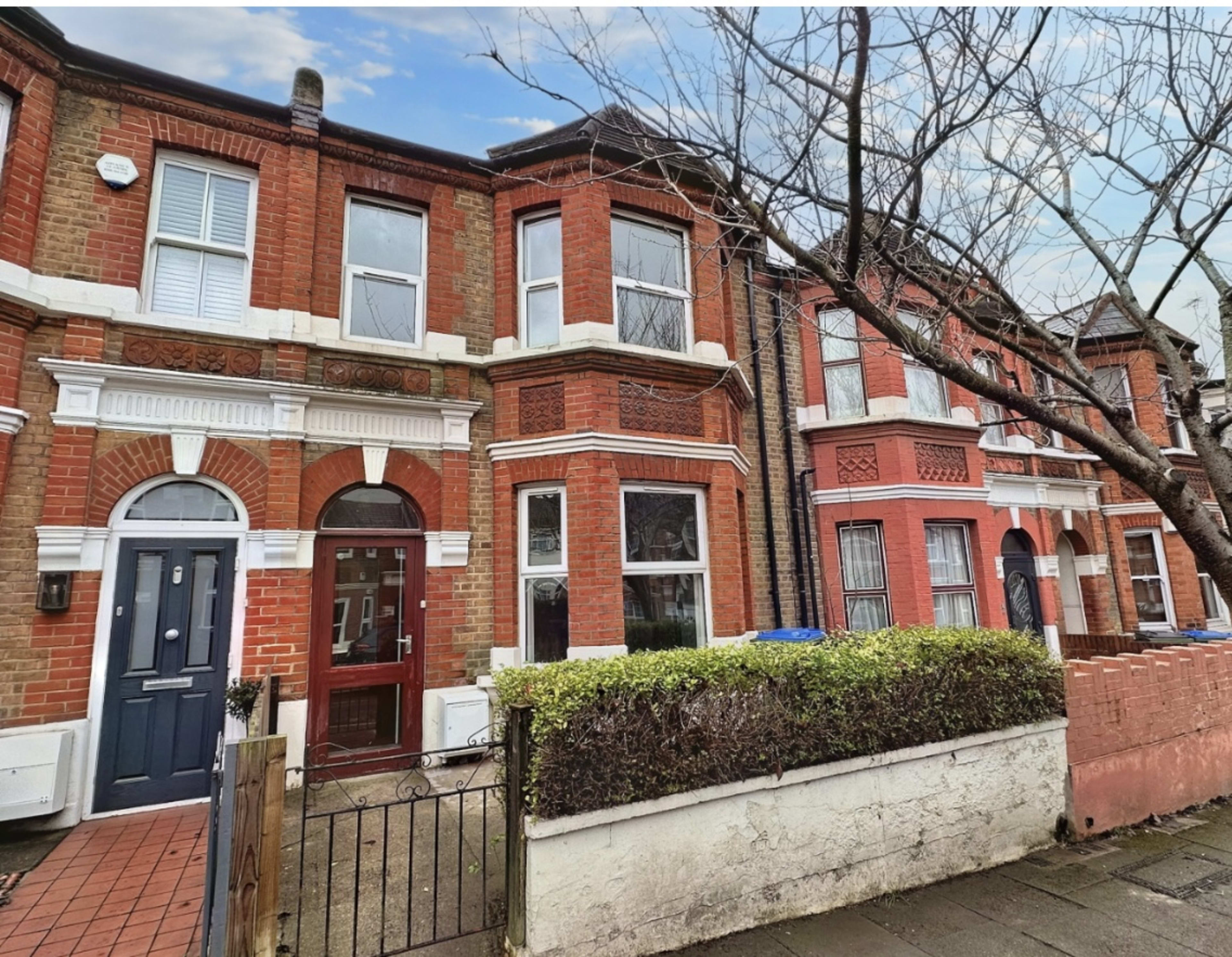 Victorian Townhouse, recently renovated, period features and large garden Image in London, London, ENG