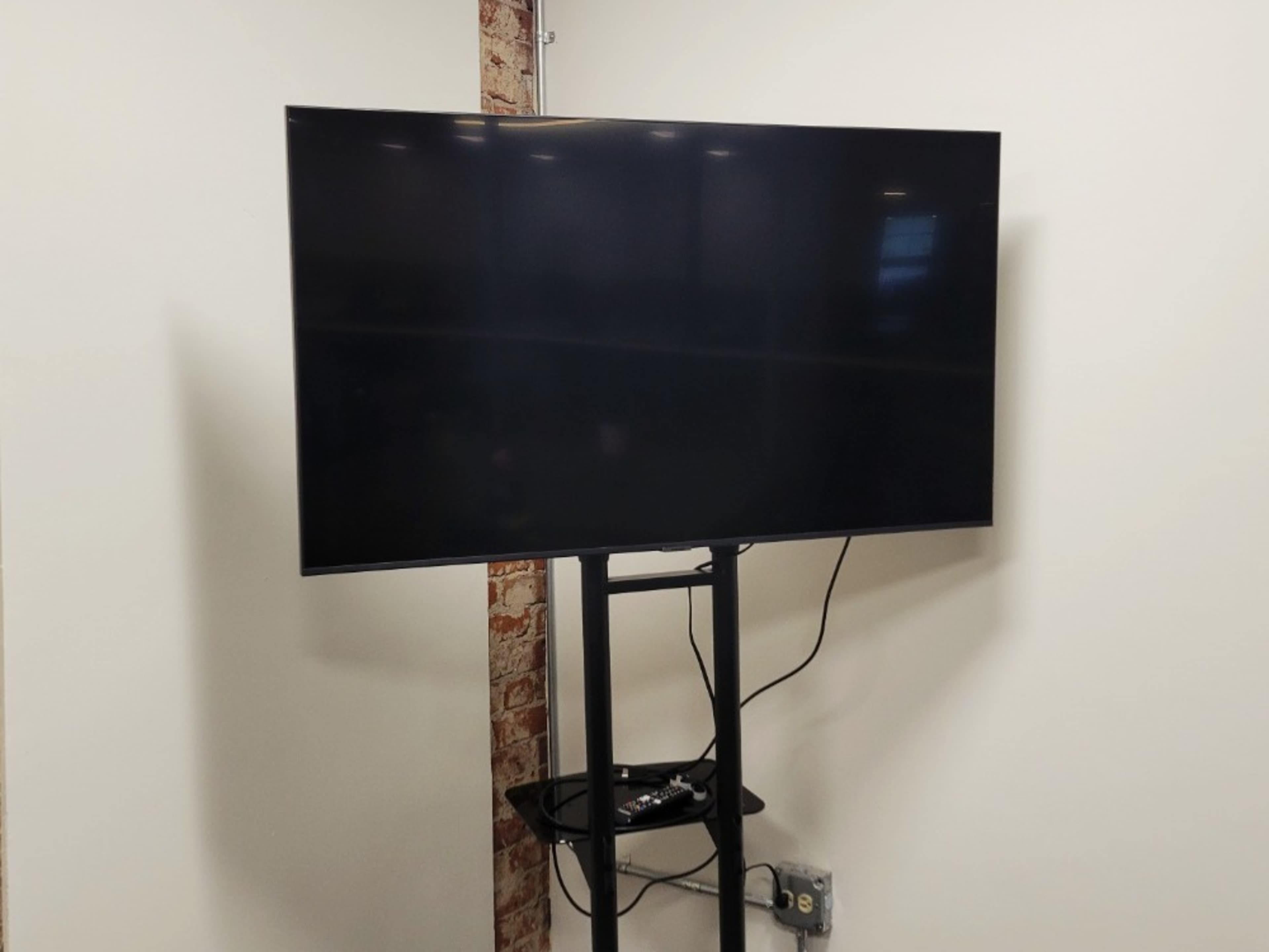 Chromecast/HDMI Capable TV