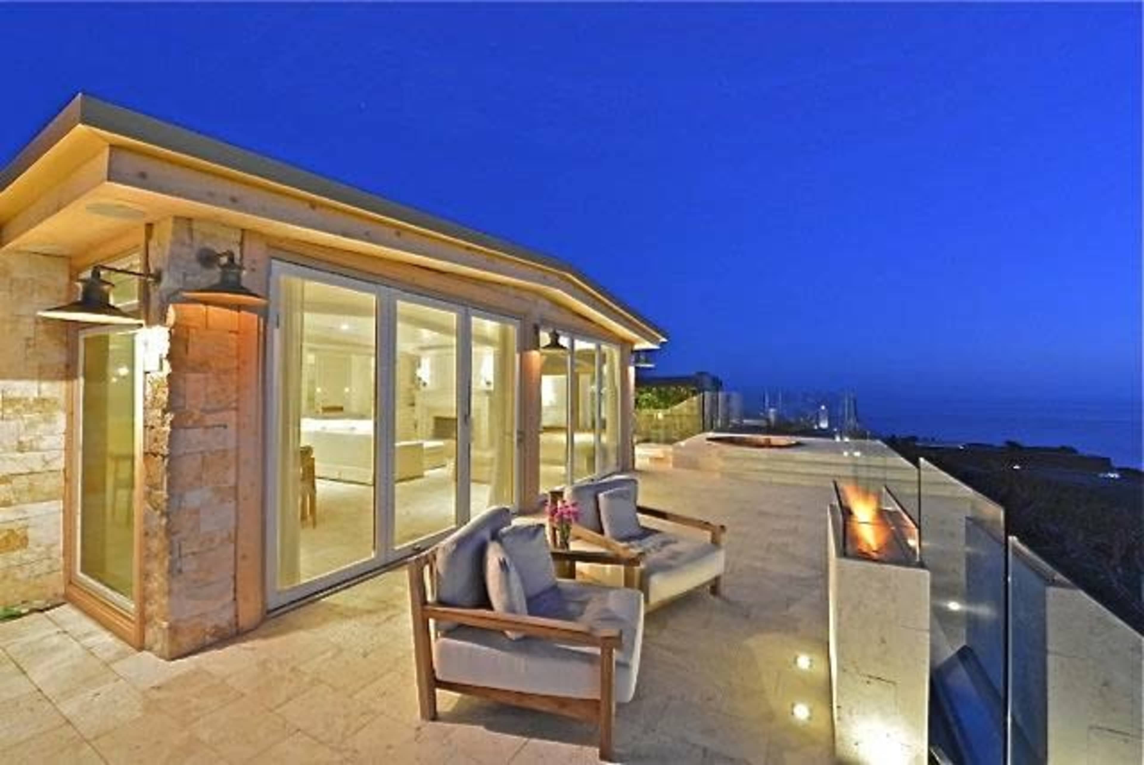 “The Best View in Malibu”! A 180 Degree View of Zuma Beach! LA Times Custom Designer Dream! 🤩 Image in Central Malibu, Malibu, CA