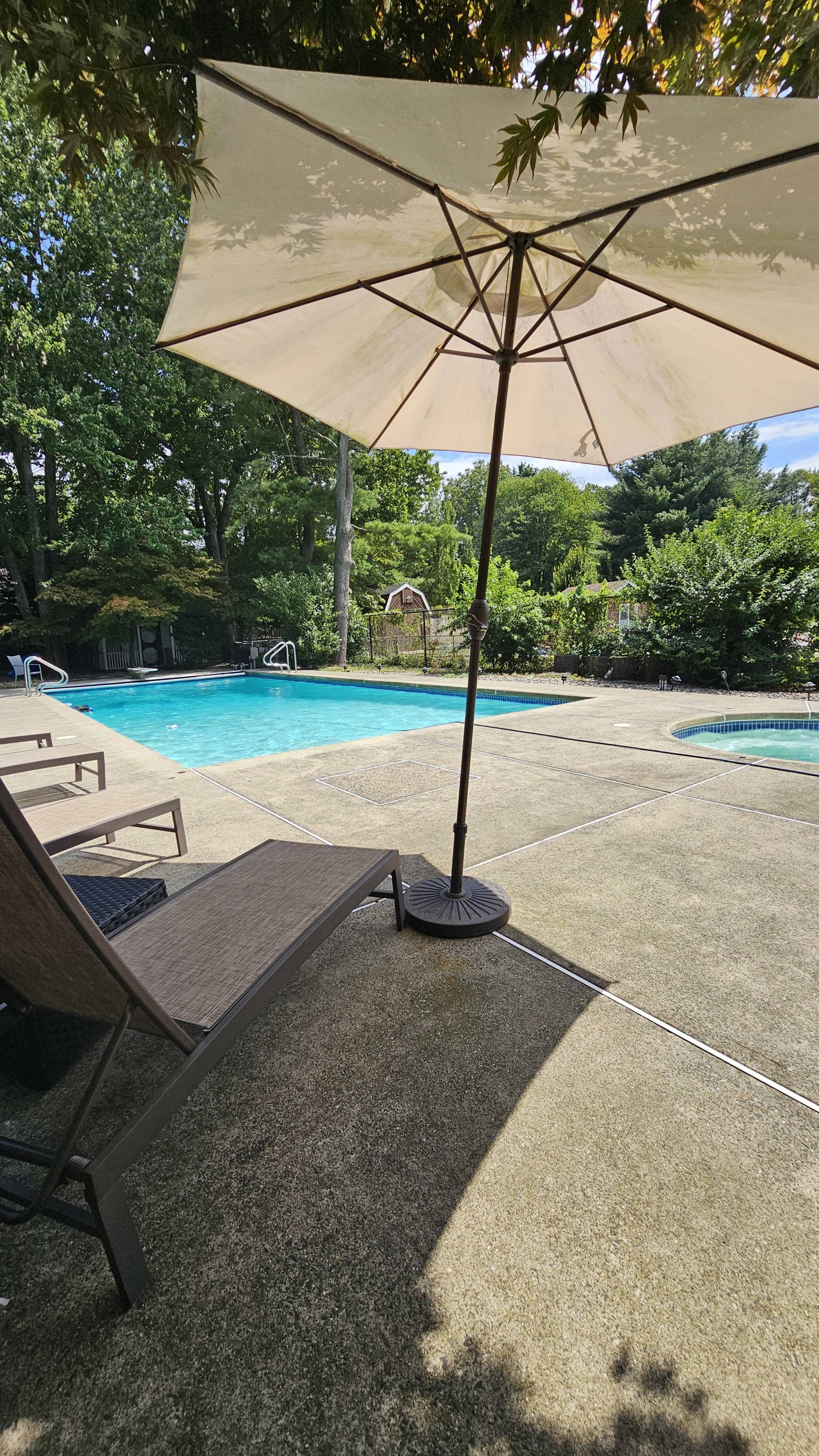 Beautiful Backyard Private Pool & Hot Tub Image in Edison, Edison, NJ