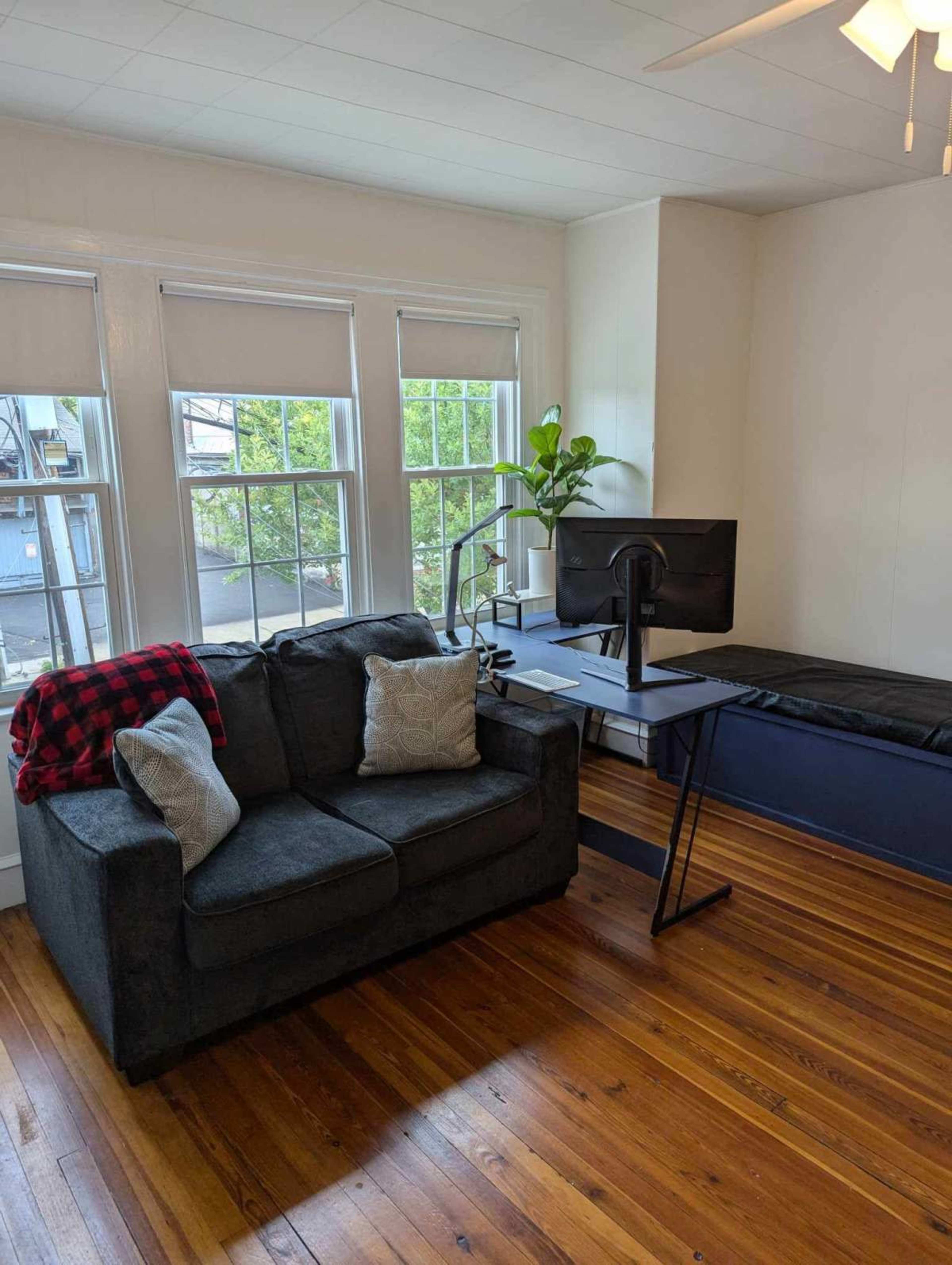 Philadelphia Suburb Podcast Studio Image in Whitemarsh Township, Flourtown, PA