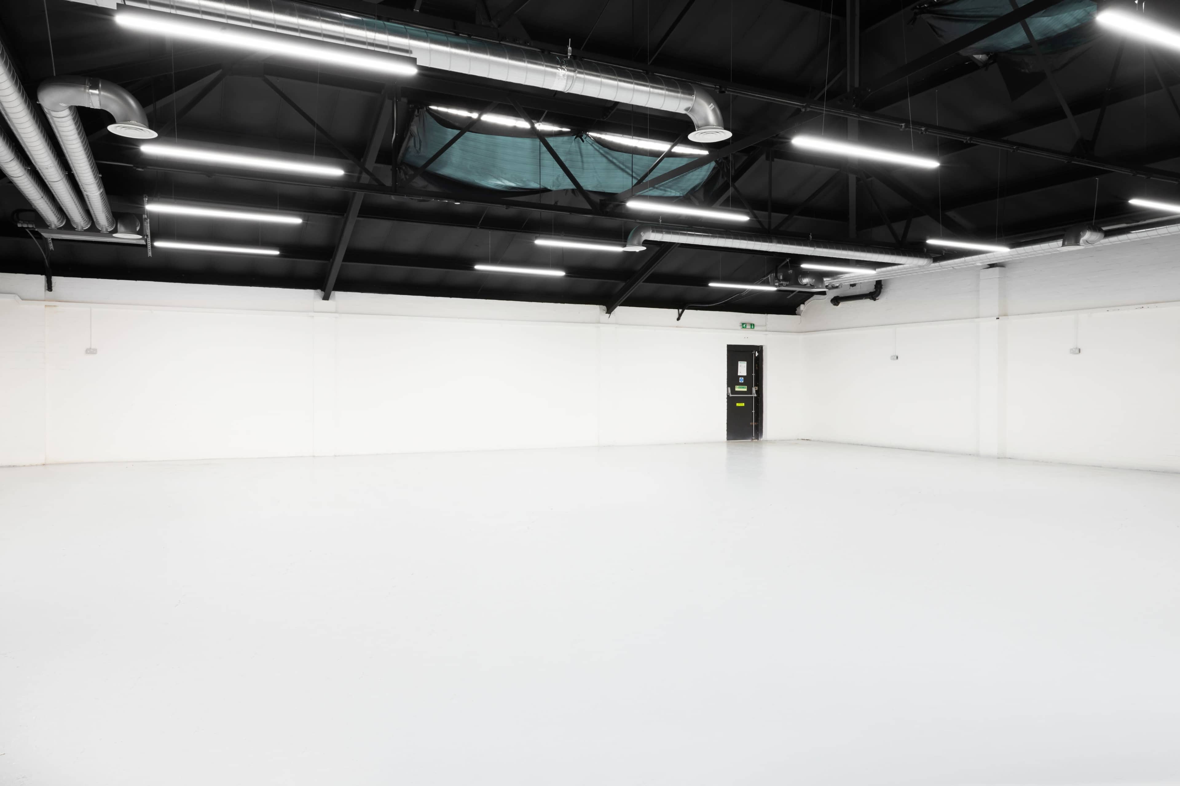 Large 2050 sqft Warehouse Studio Space Image in Lambeth, London, ENG