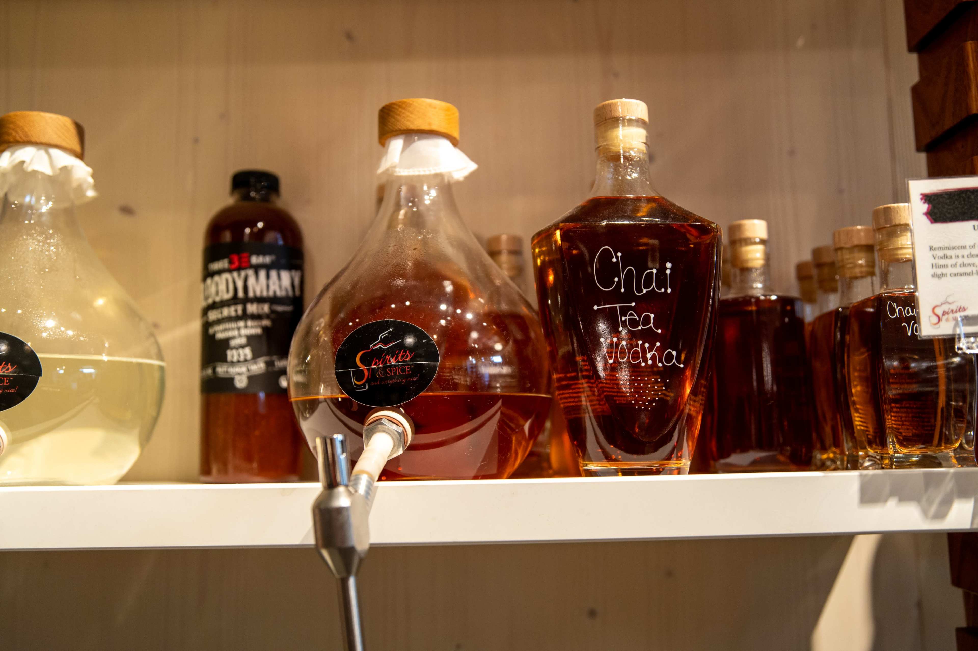 Storefront with Tasting Experience - Oakbrook Image in York Township, Oak Brook, IL