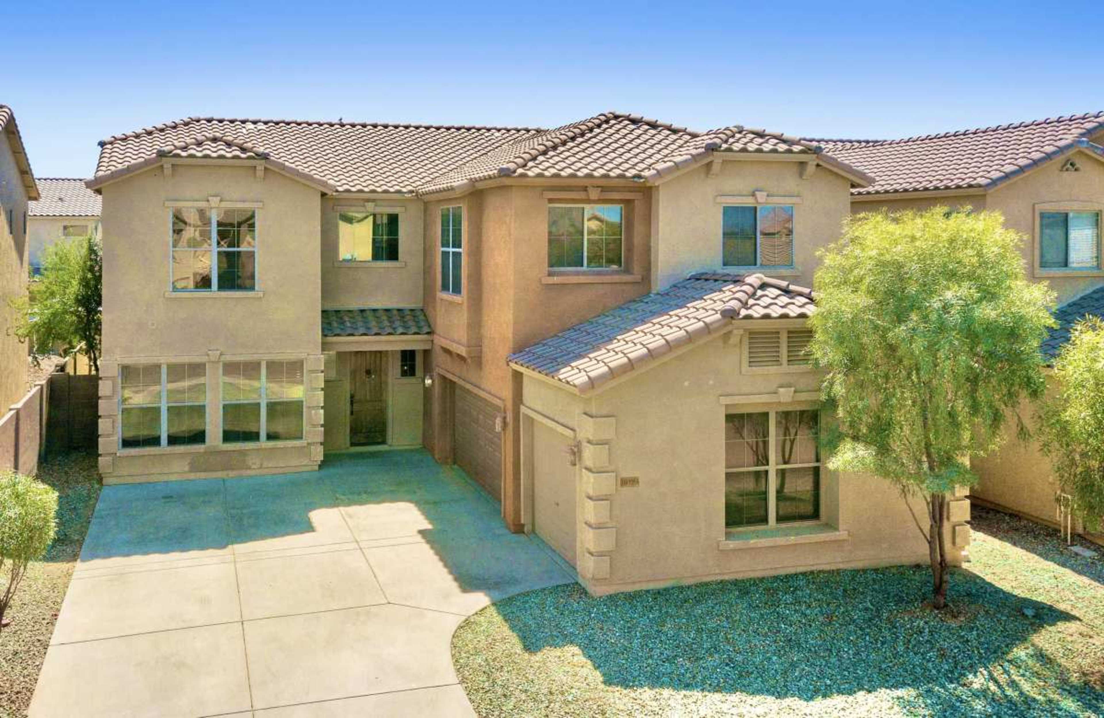 Luxurious Villa with Pool, Games, Yard for Events Image in Estrella Village, Tolleson, AZ