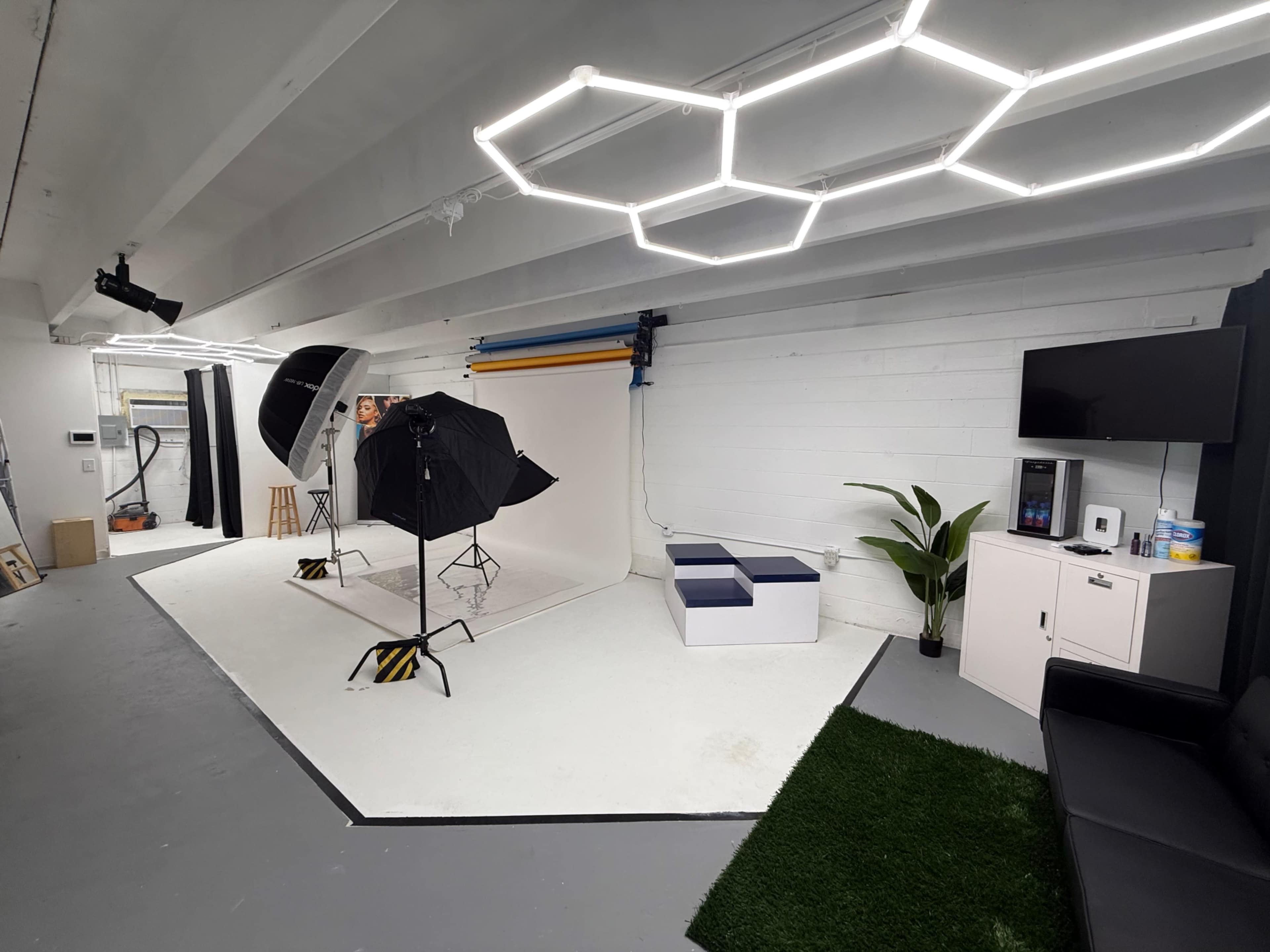 Urban micro studio Image in Lake Forest Hills, Jacksonville, FL
