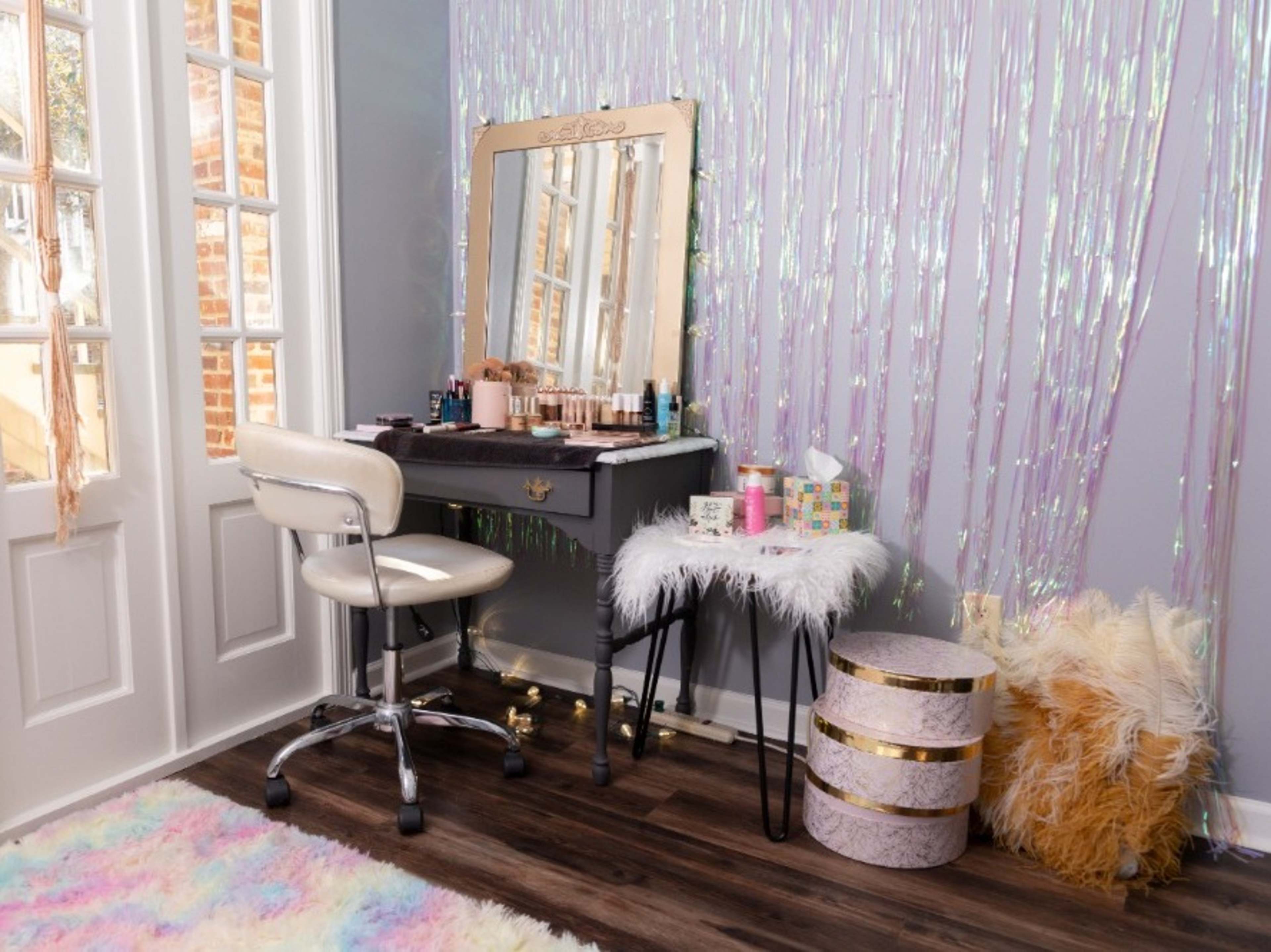 Makeup Vanity Room 