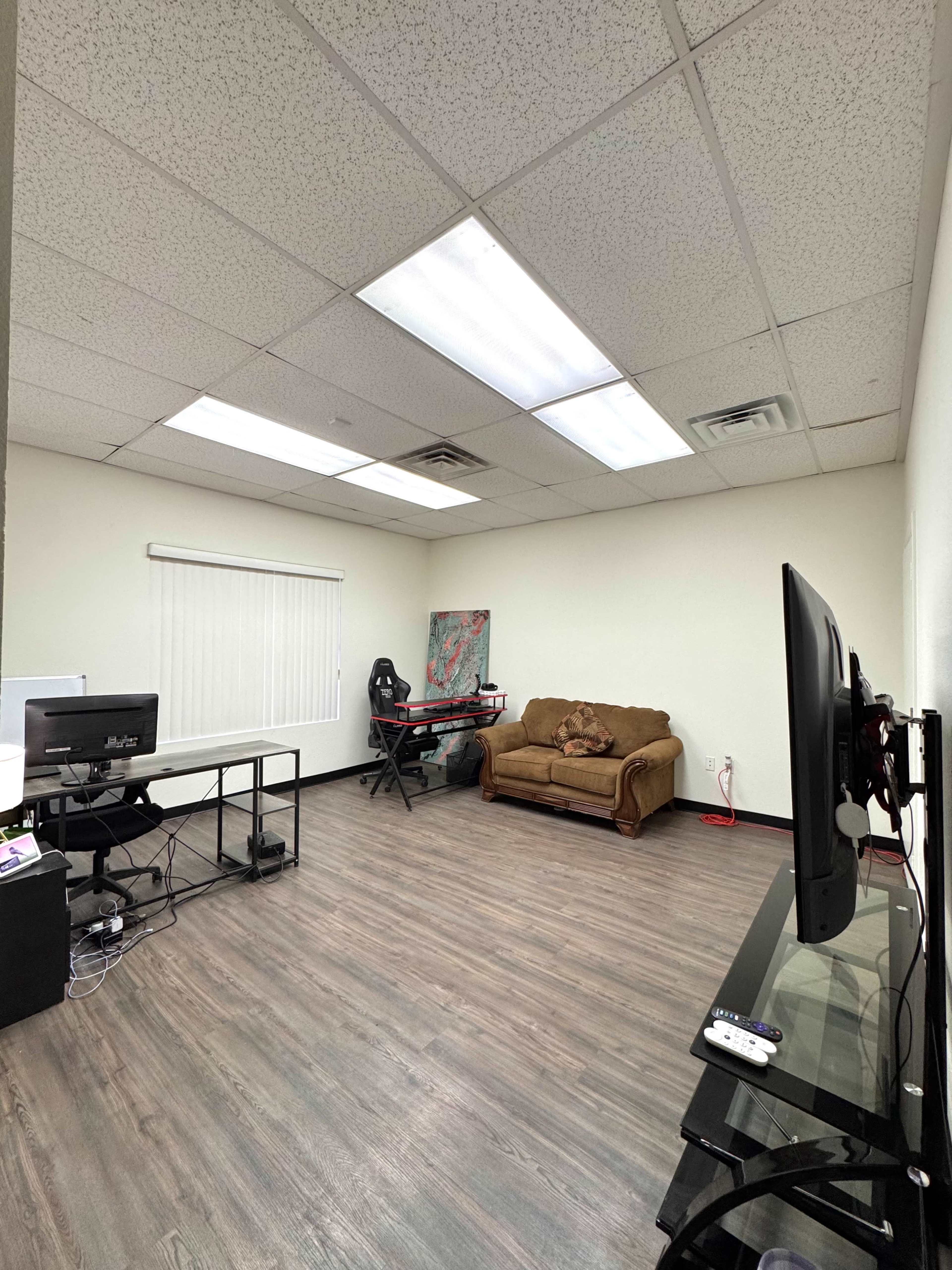 Industrial Warehouse in Las Vegas Image in Sunrise Manor, Las Vegas, NV