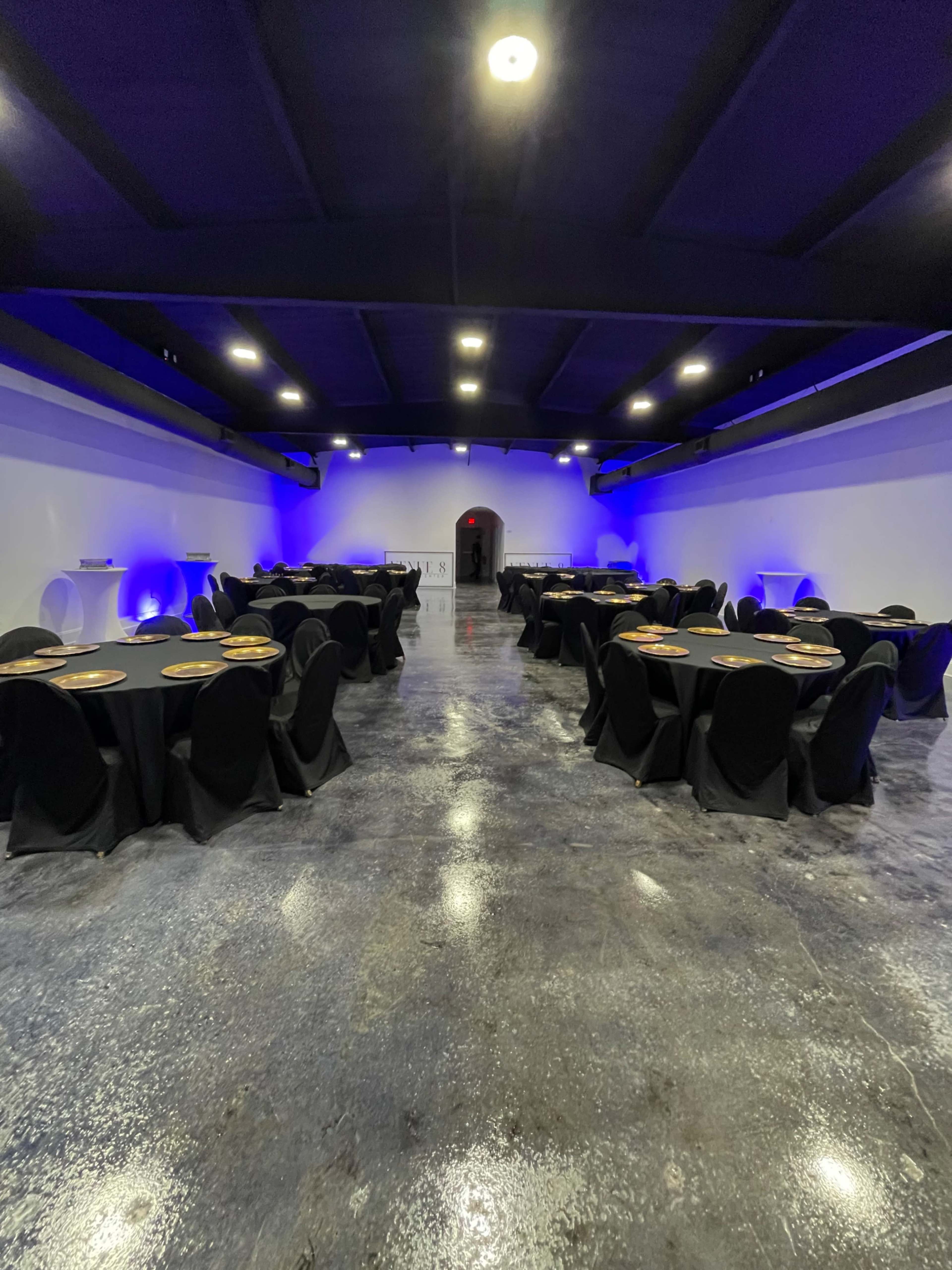 Open concept for a variety of possibilities. Image in New Iberia, New iberia, LA