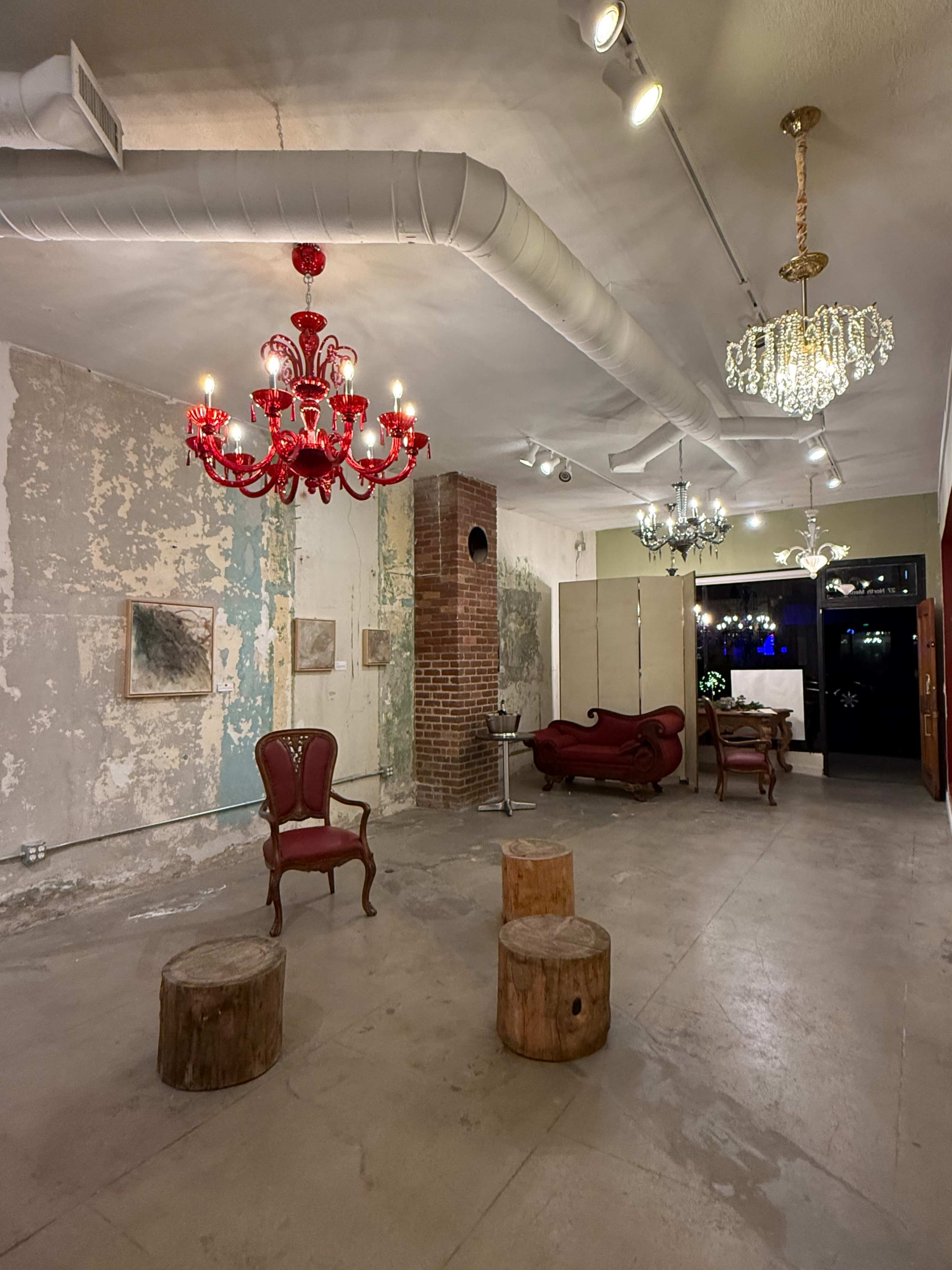 Opulence on Mentor Image in Playhouse Village, Pasadena, CA