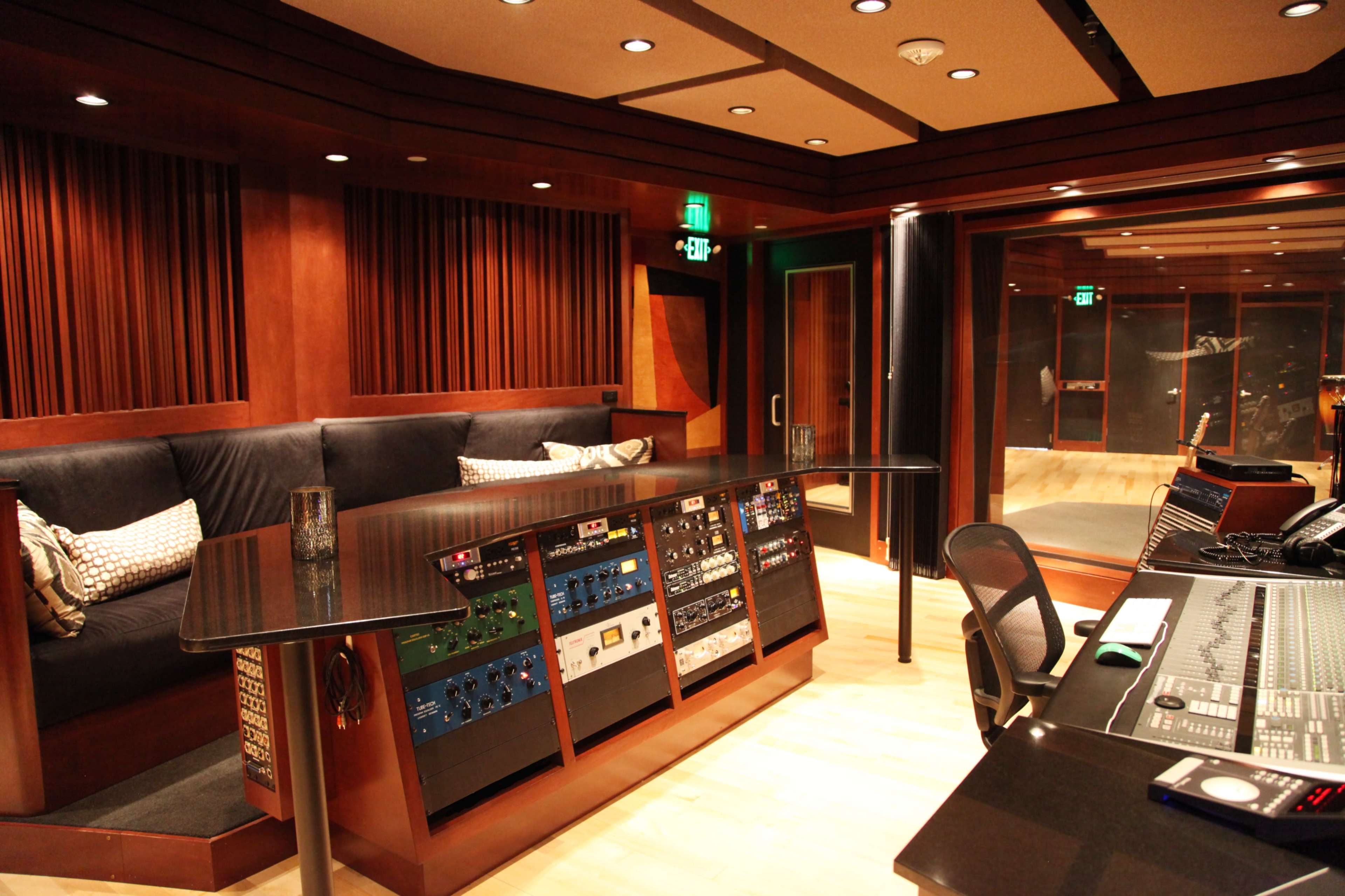 Commercial recording studio Image in Hempstead, Bellmore, NY