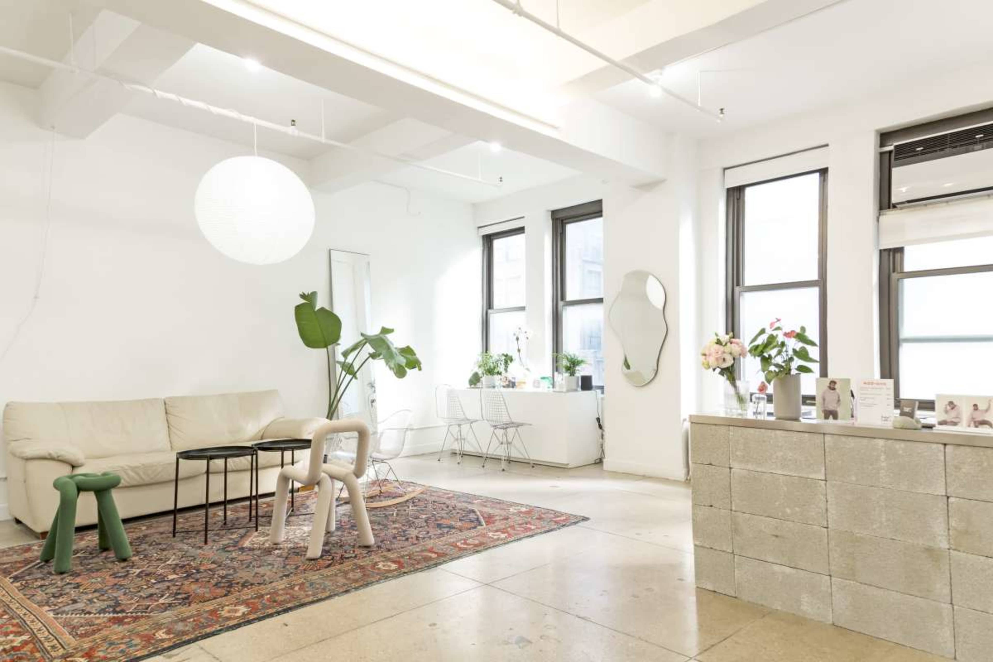 NYC's First Self-Portrait Studio Image in Midtown Manhattan, New York, NY