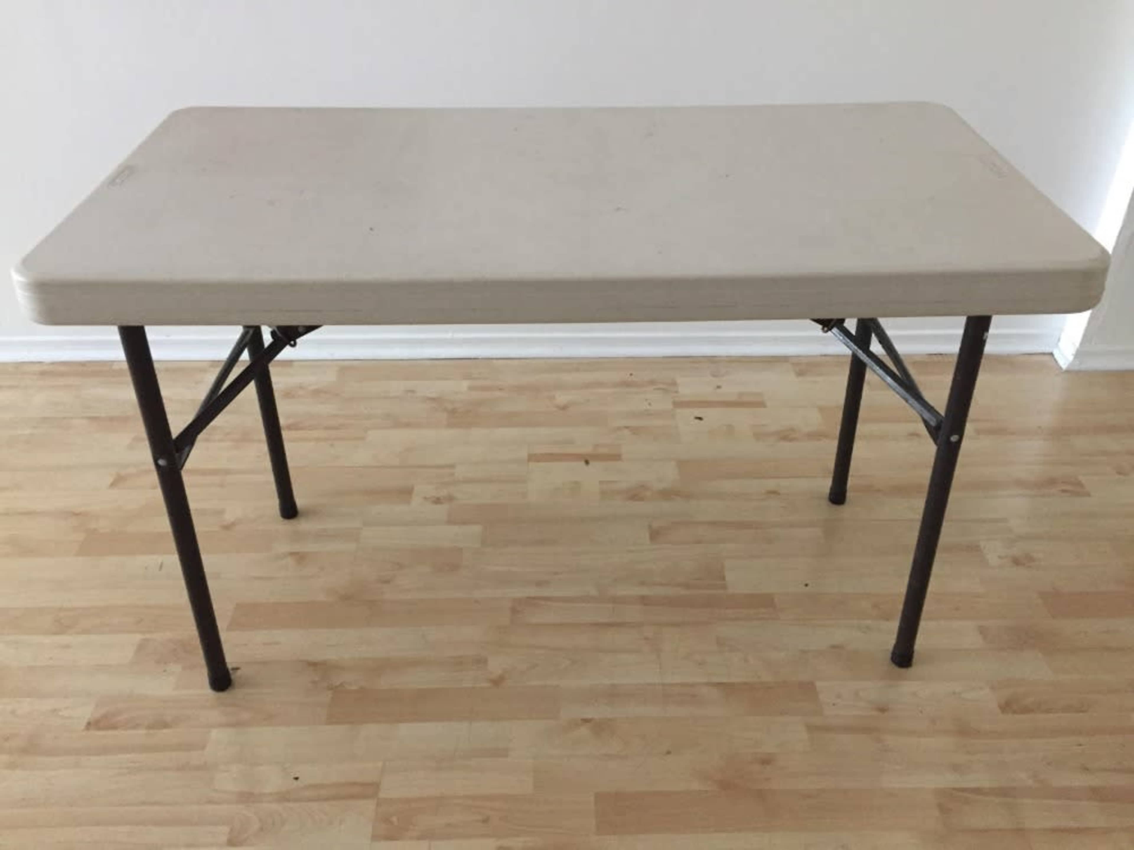4 feet fold table with optional Black cover
