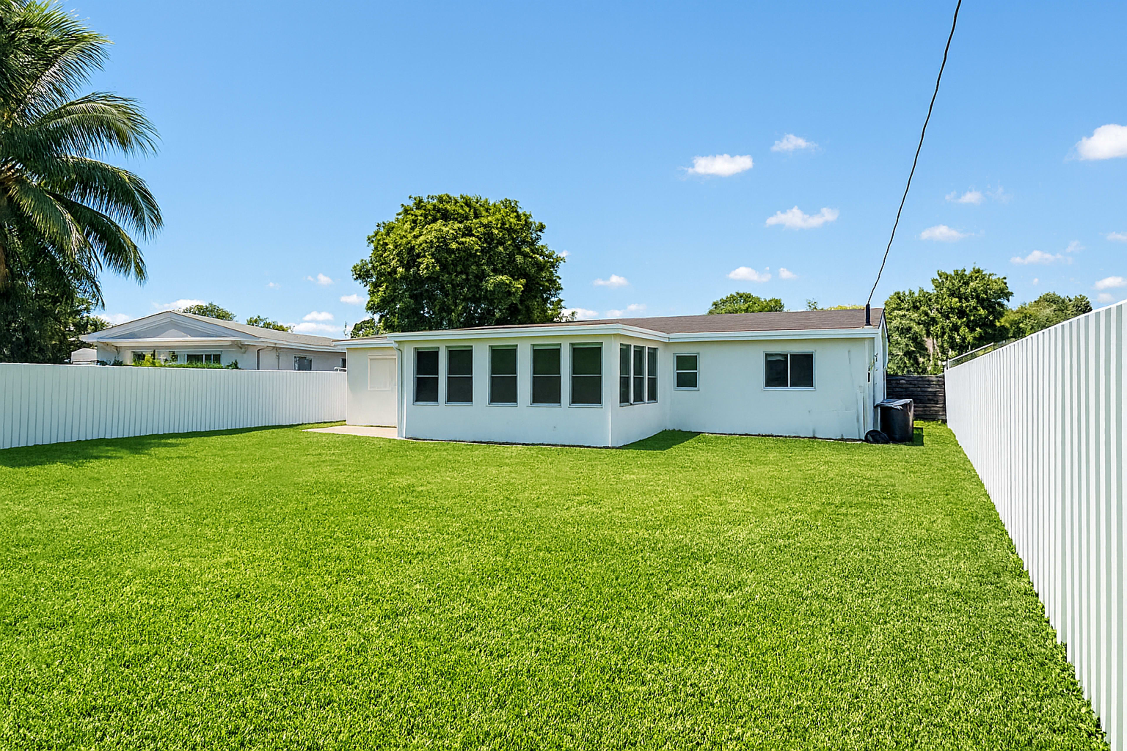 Expansive Miami Yard for Baby Showers, Birthdays & More Image in Westview, Miami, FL