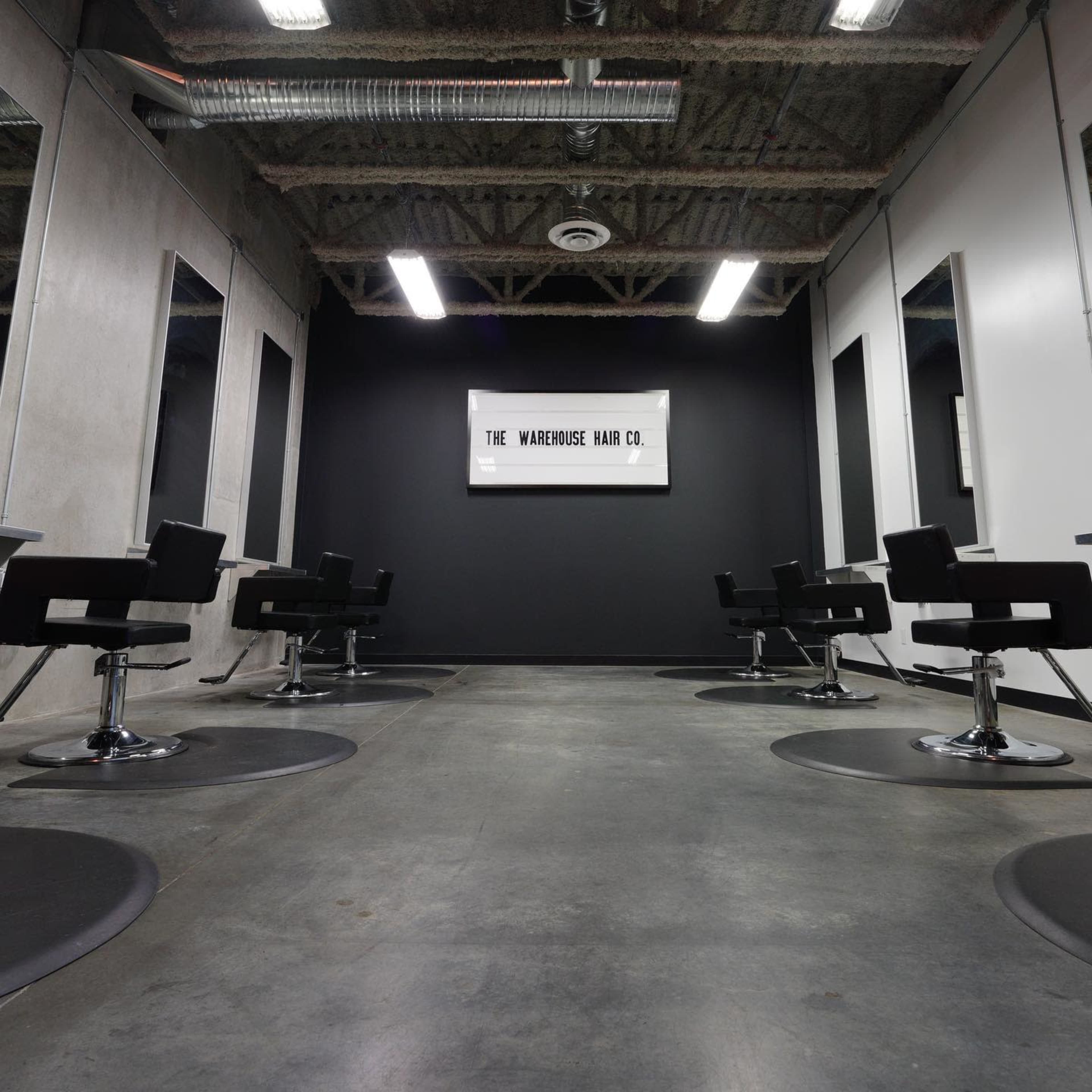 Modern, Industrial chic, studio Image in Cloverdale, SURREY, BC
