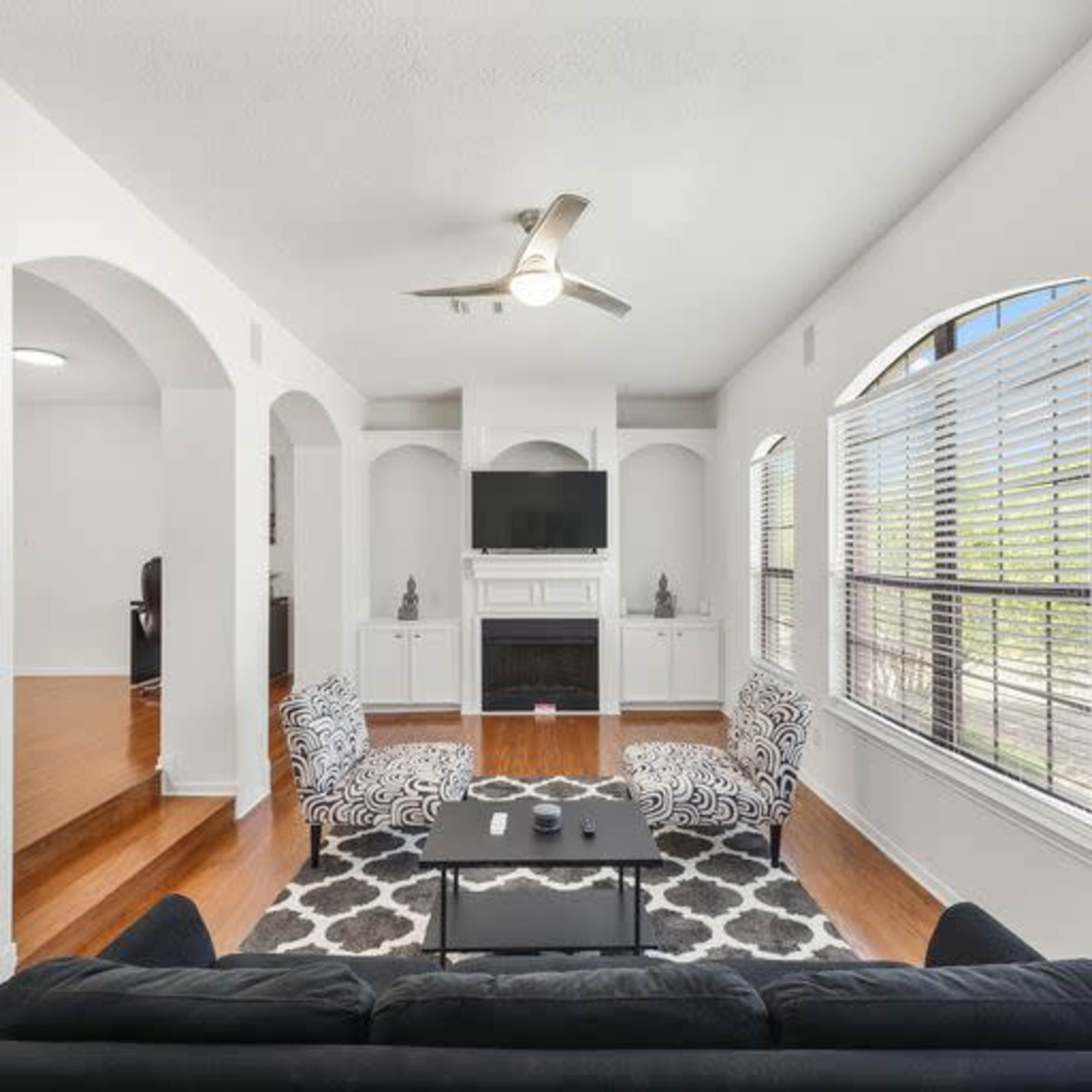 3-Story Luxury Escape in the Heart of Downtown Image in Greater Third Ward, Houston, TX