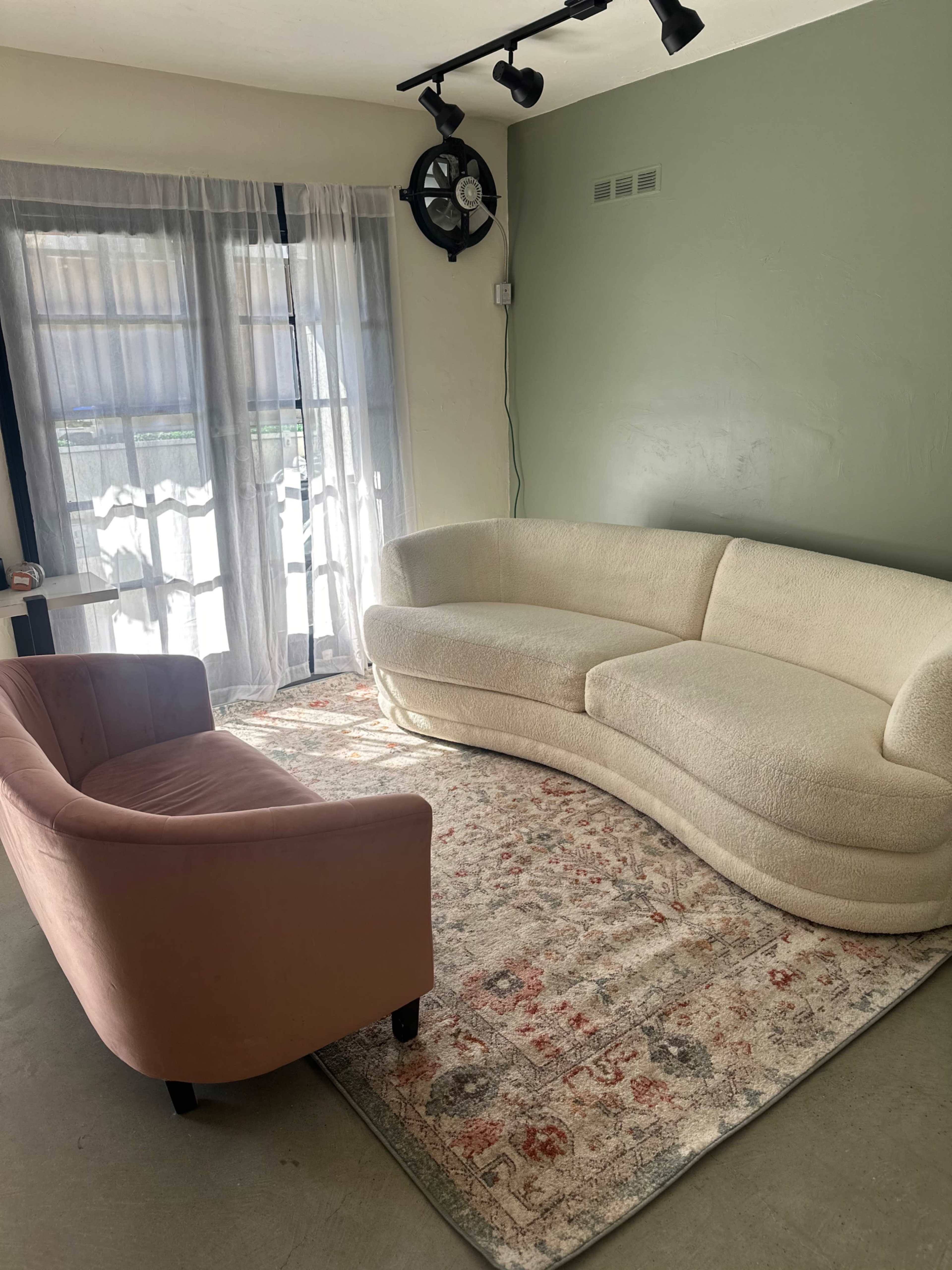 Intimate flex space/ studio 3 minutes from the beach. Very peaceful and private space for all your needs. Image in San Clemente, San Clemente, CA