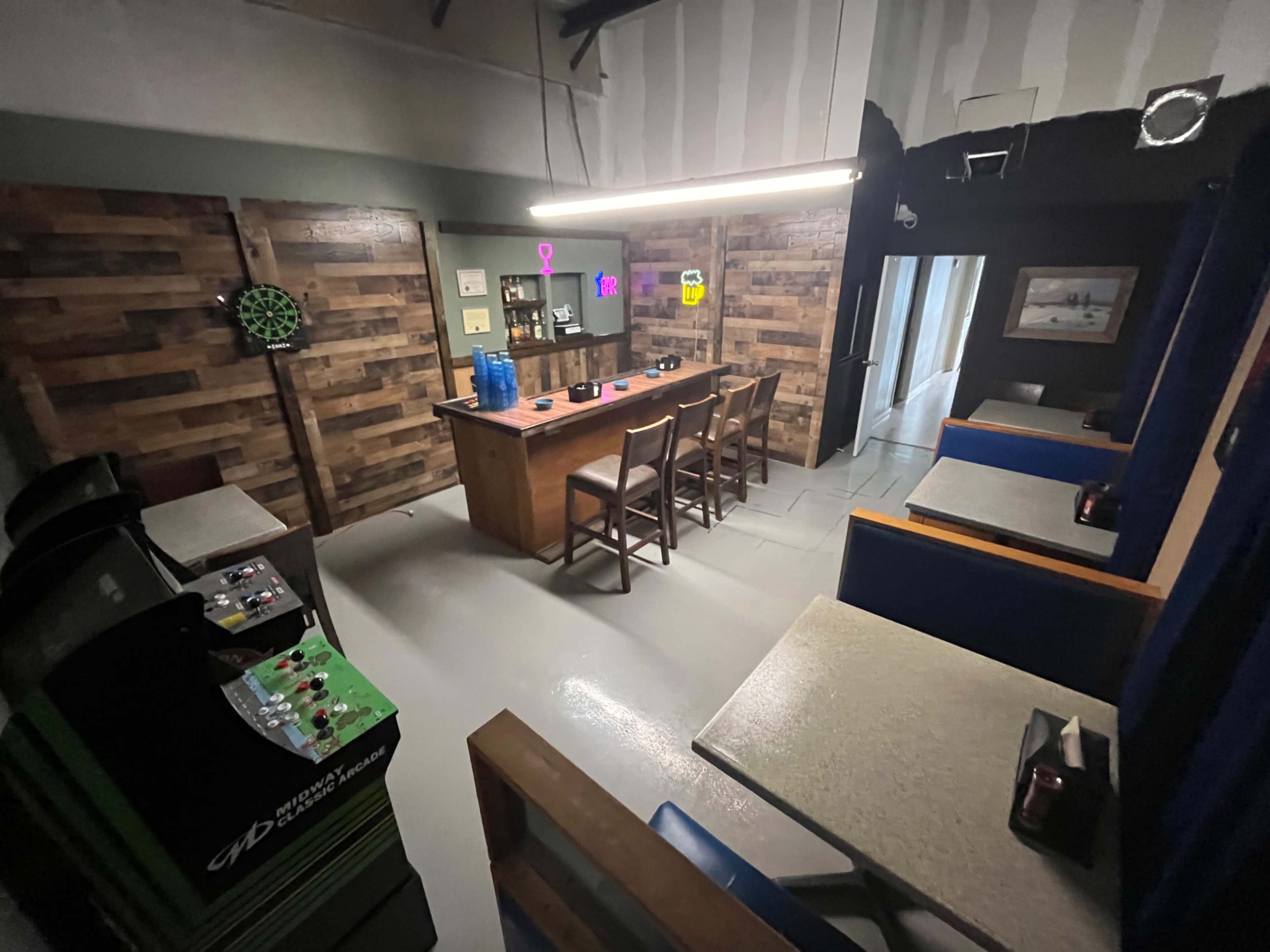 Bar Restaurant Set Image in Northwest, San Antonio, TX