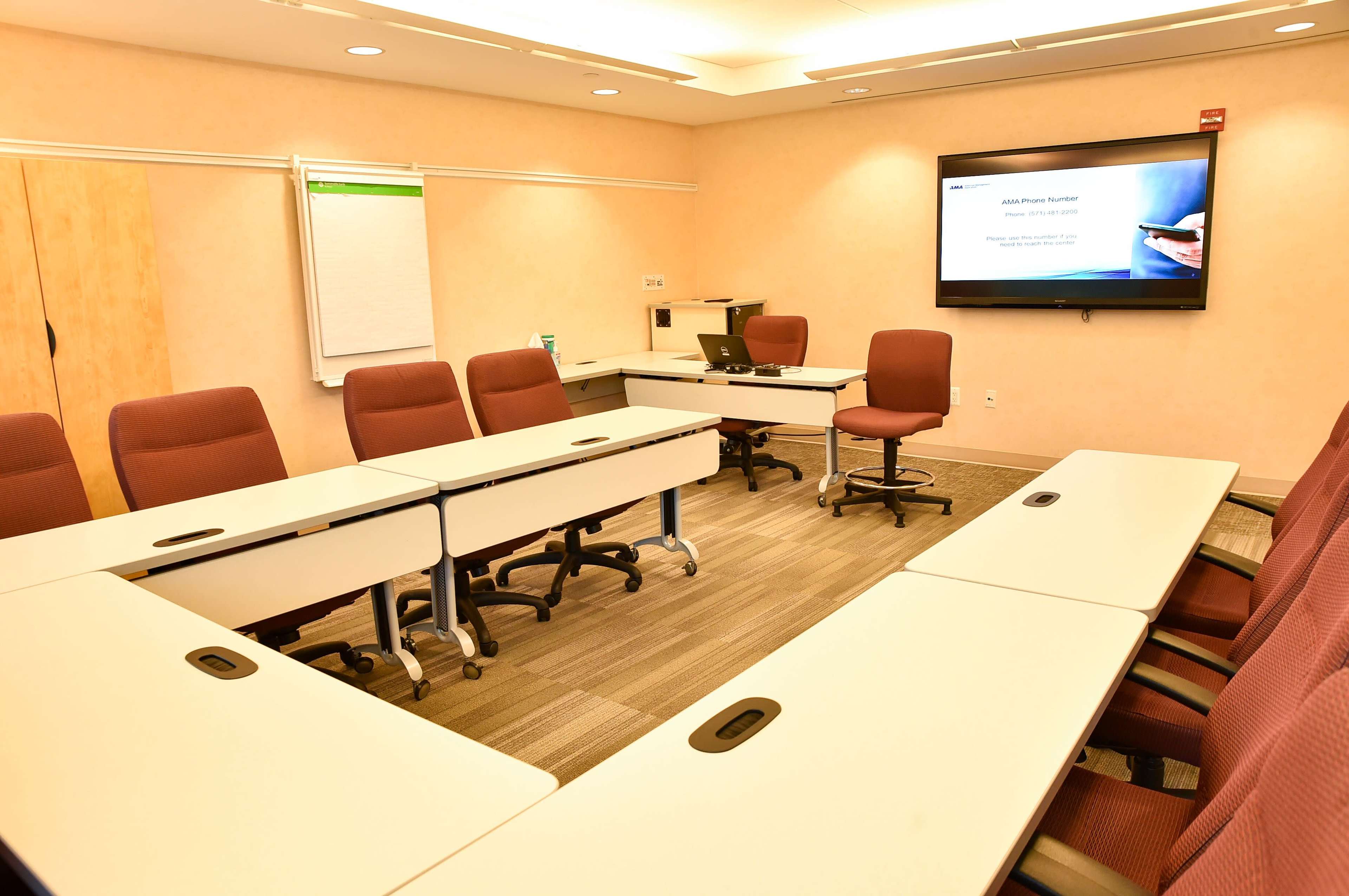Room 206 - Professional Meeting Room and Conference Space Image in Crystal City, CRYSTAL CITY, VA