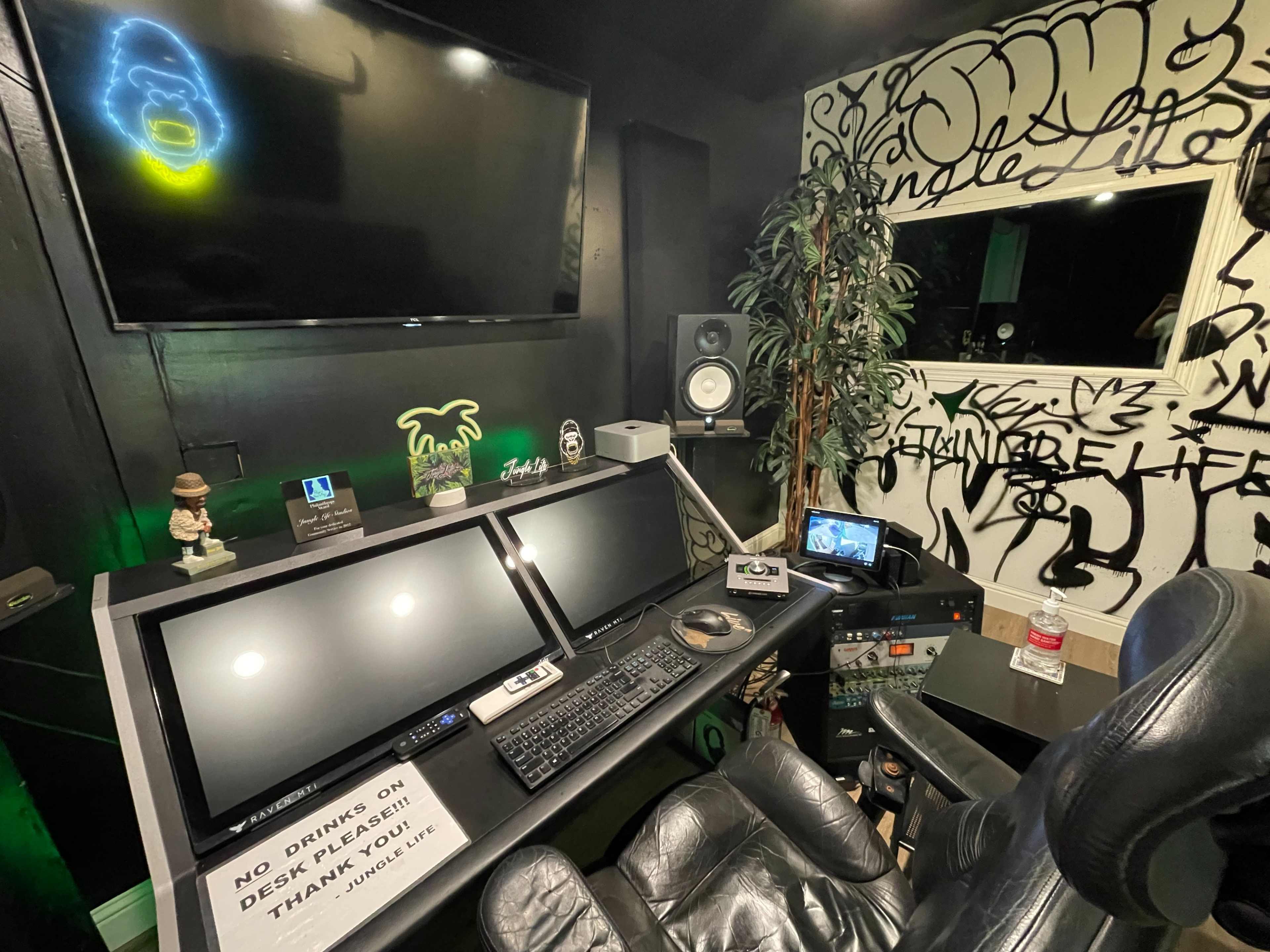 Jungle Life Music Recording Studio and Rehearsal Space (Kong Room) Image in Vallejo, Vallejo, CA