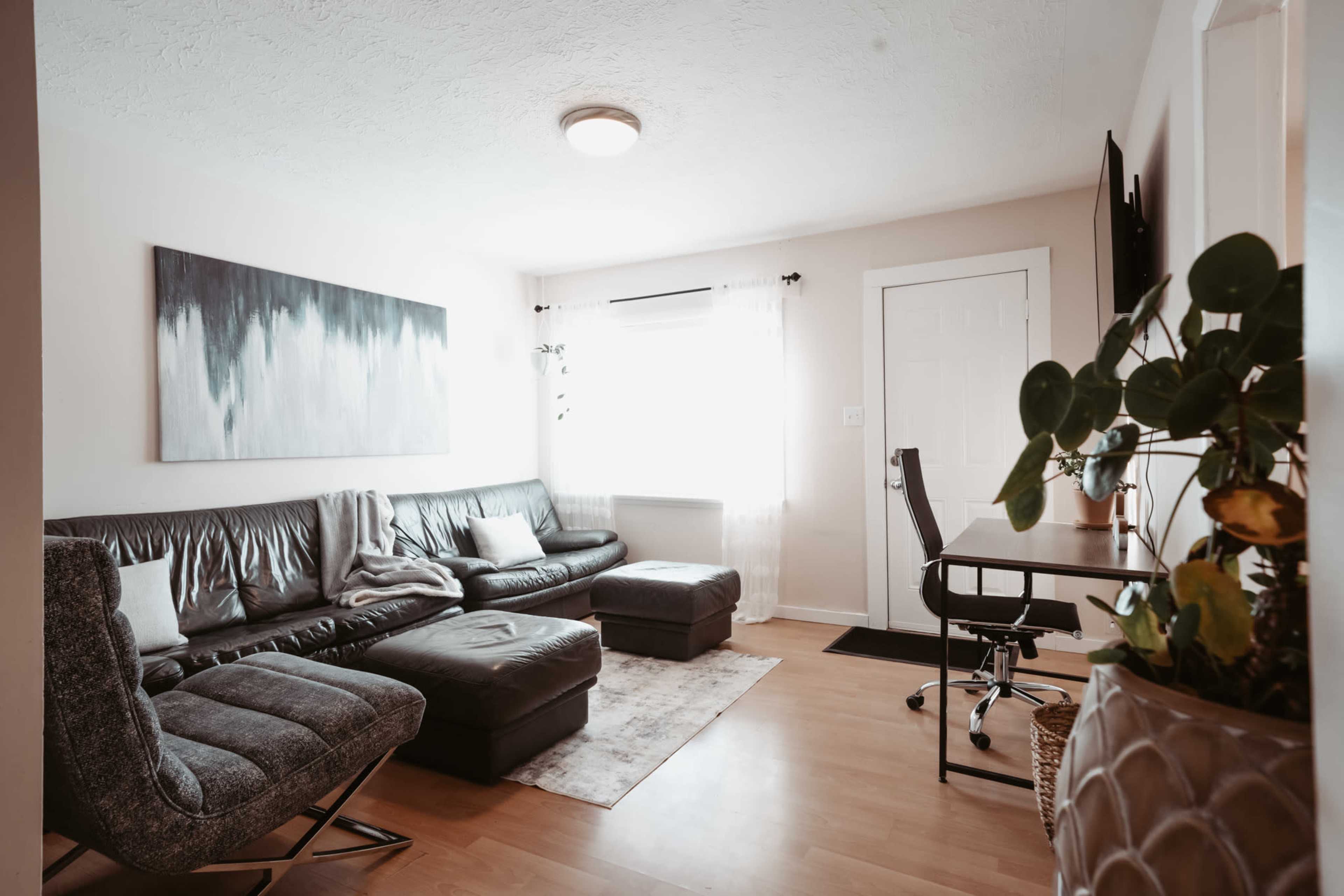 Play & Stay 1720 | Arcade Central Yard Image in Northwest Calgary, Calgary, AB