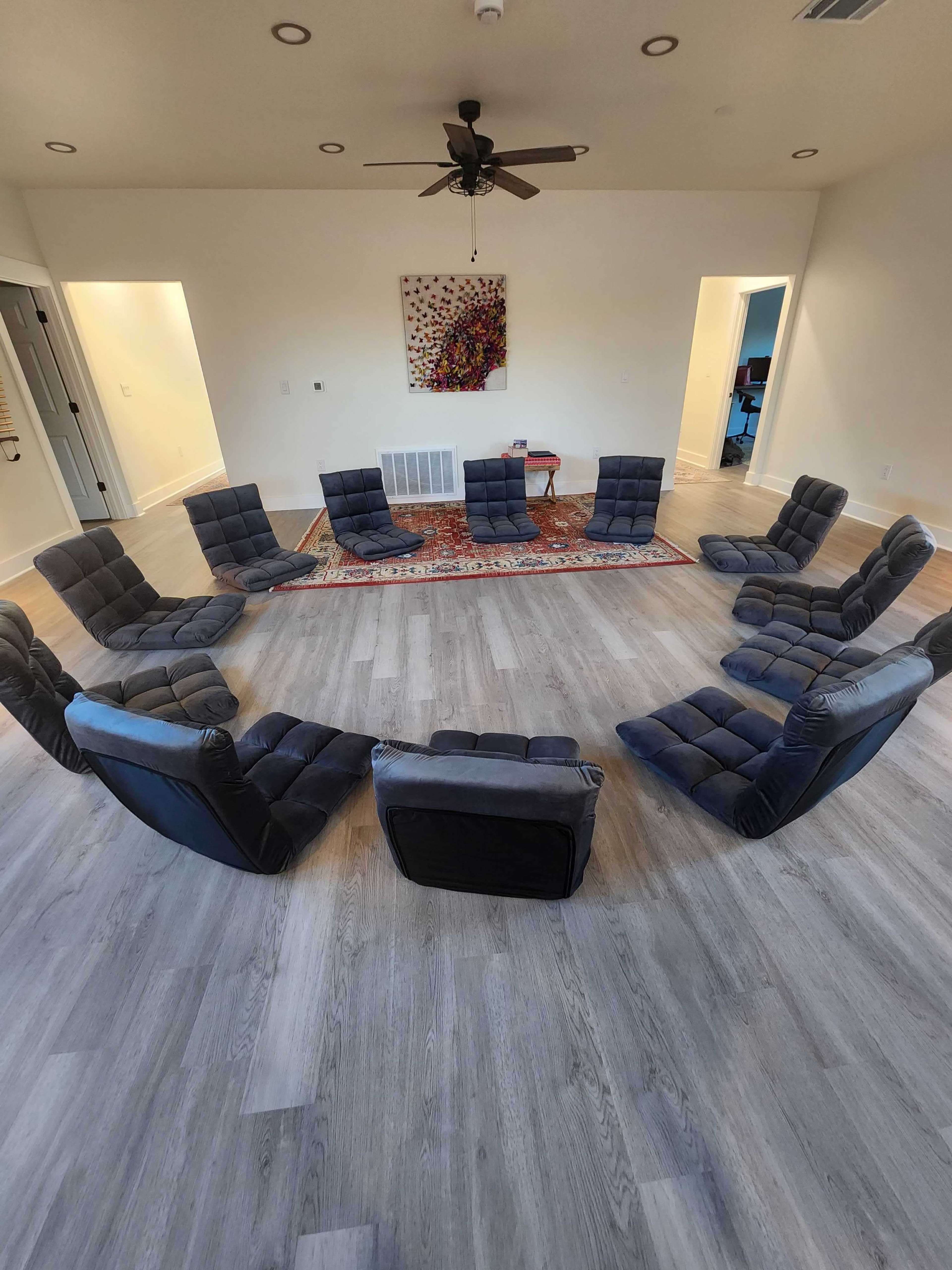 Spacious Light-filled Loft in Downtown Round Rock Image in Round Rock Original Plat, Round Rock, TX