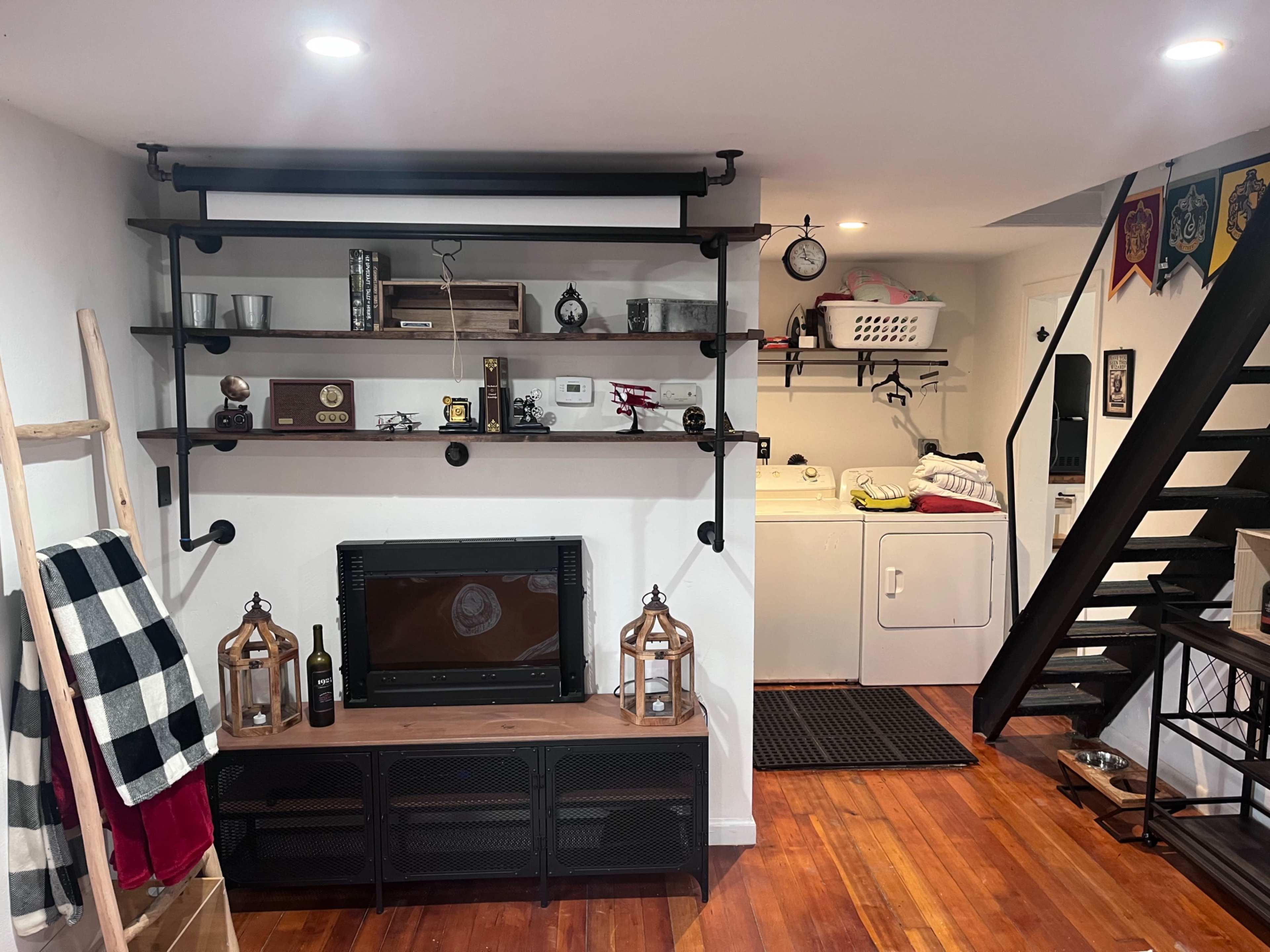 Steampunk inspired Single Family House with elevated deck Image in Catskill, Catskill, NY