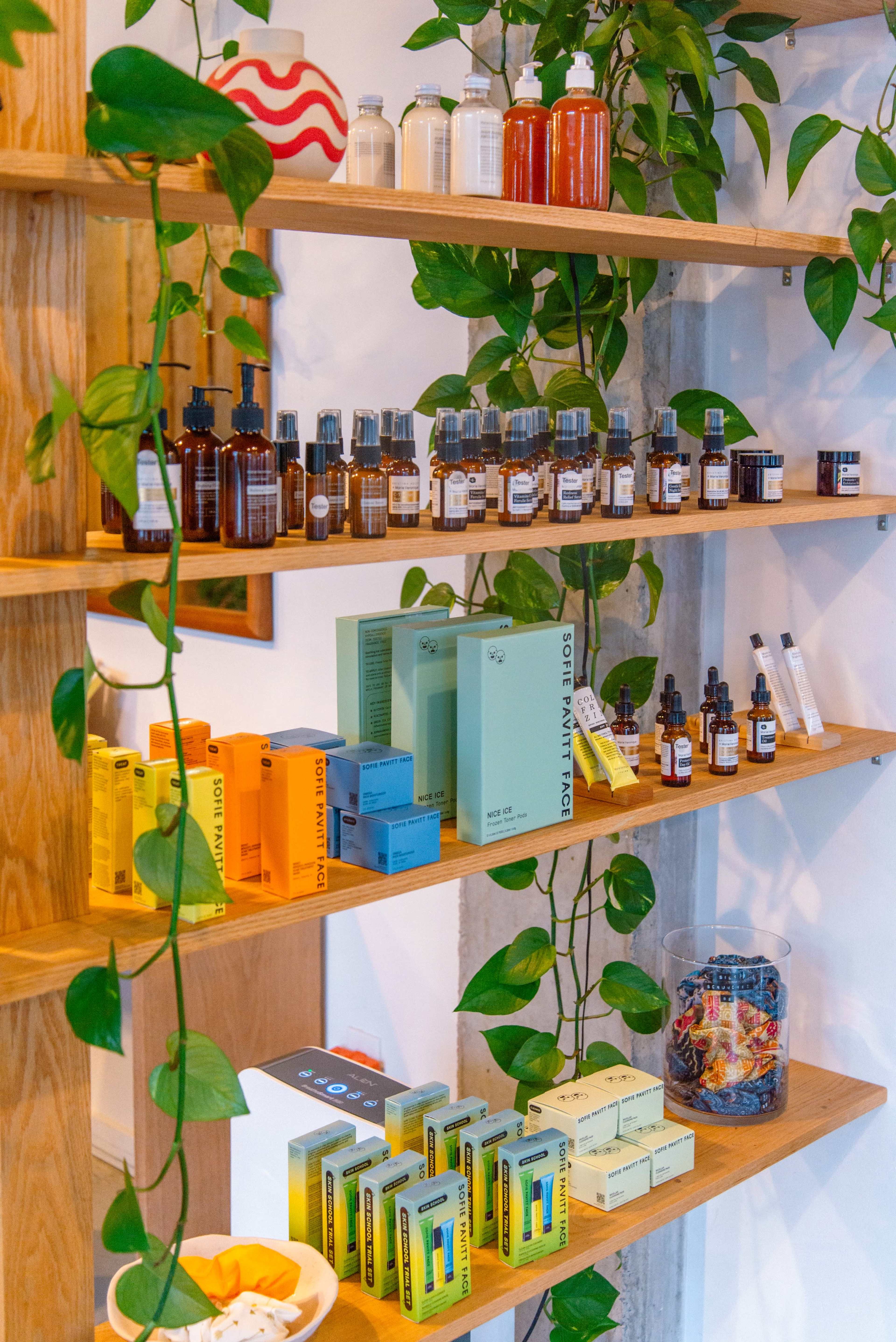 Modern, West Seattle salon space with excellent natural light. Image in South Delridge, Seattle, WA