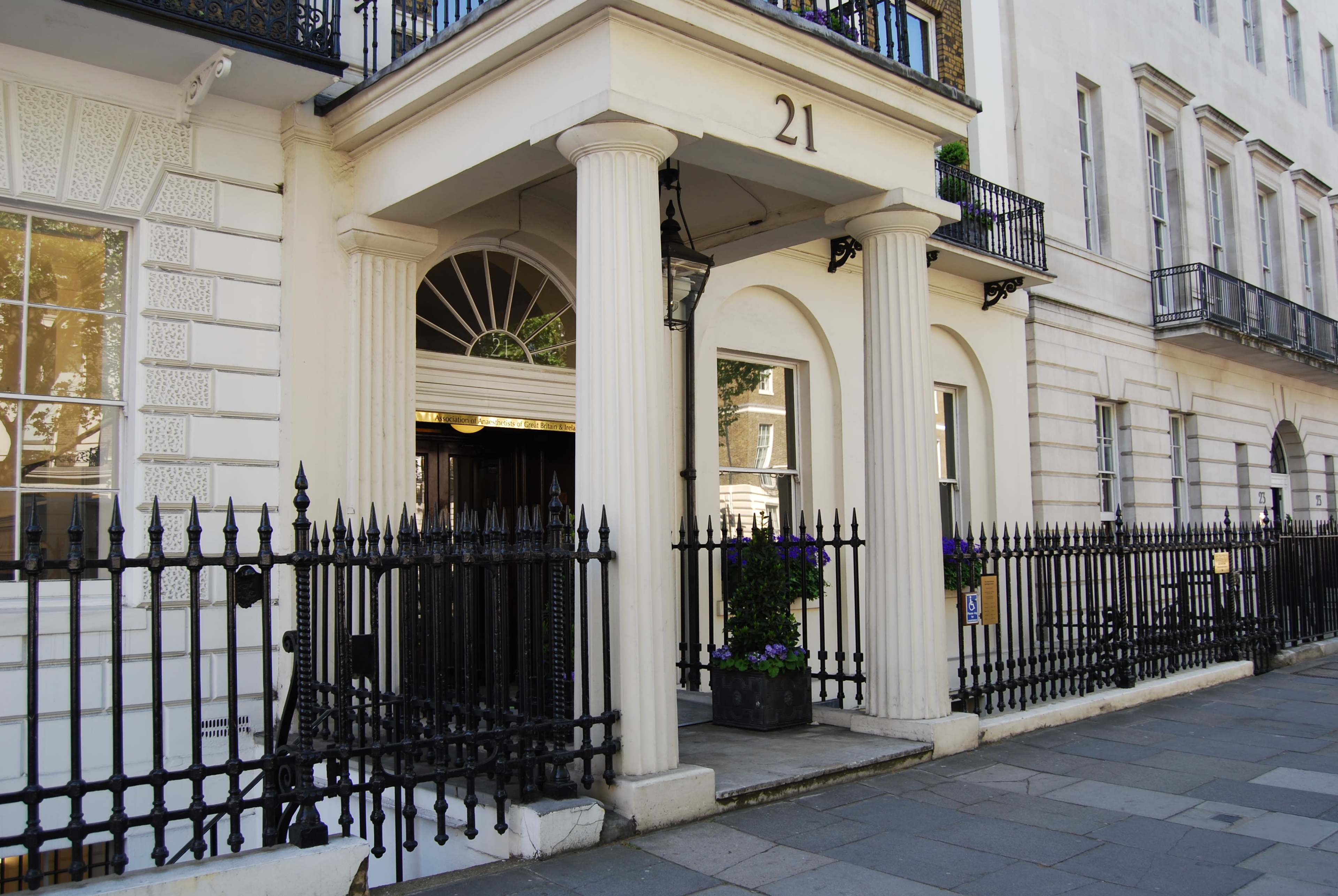 Versatile Meeting Room available in Fitzrovia Image in Marylebone, London, ENG