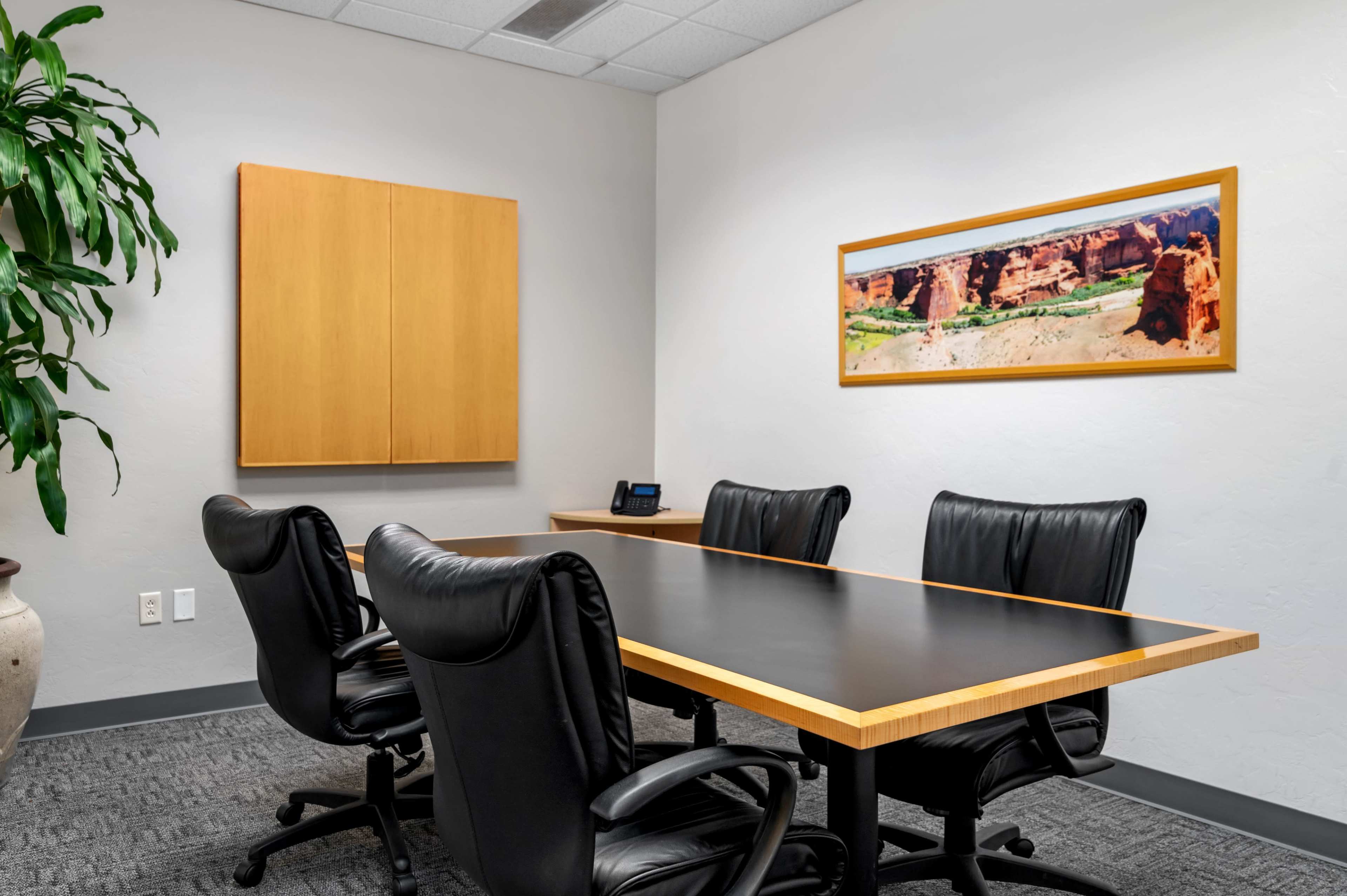 Private Meeting Room for Four Image in Innovation Corporate Center, Oro Valley, AZ