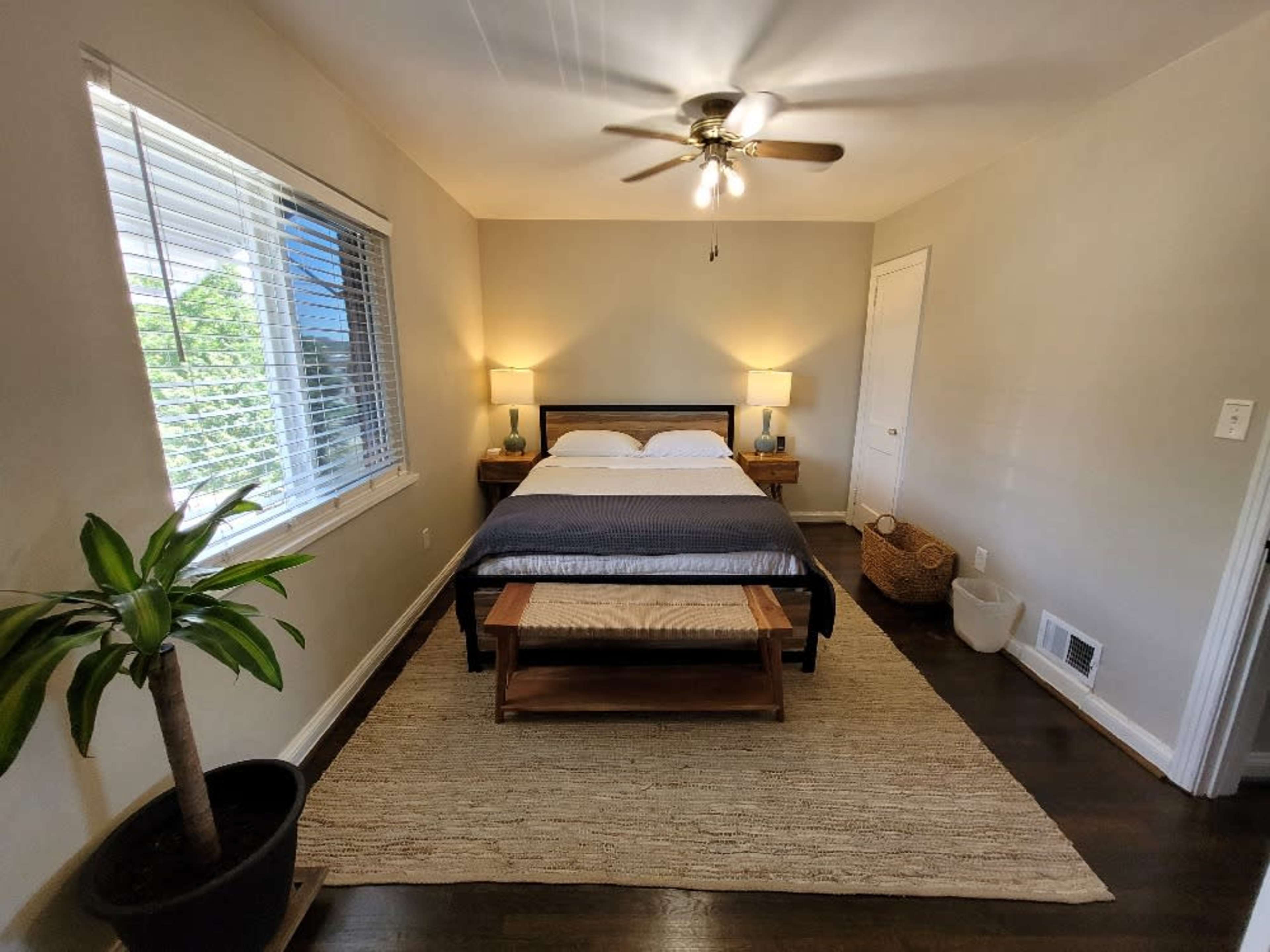 Overnight Accommodation - Master Bedroom