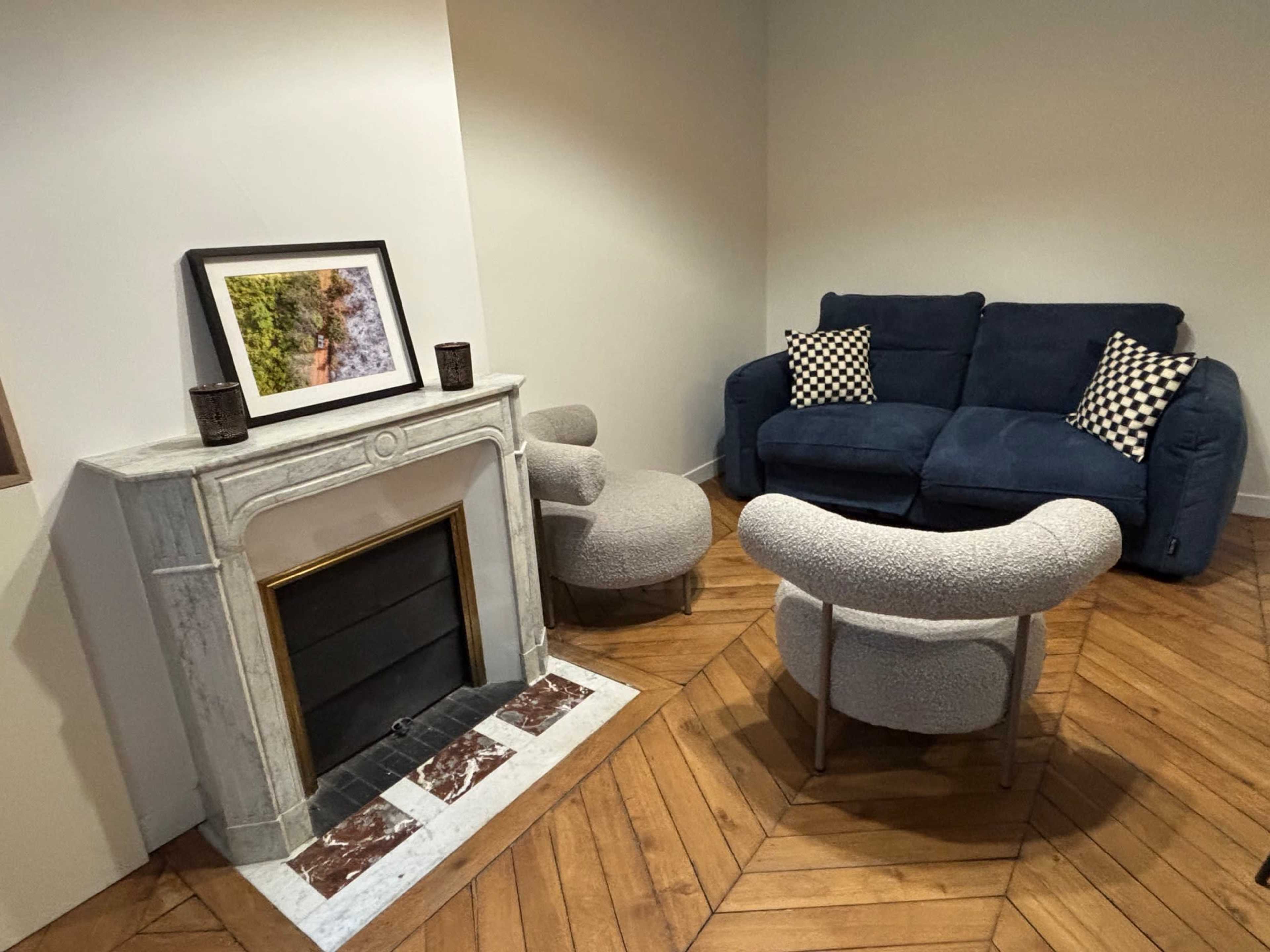 Espace de travail cosy dans le centre de Paris Image in Faubourg-Montmartre, Paris