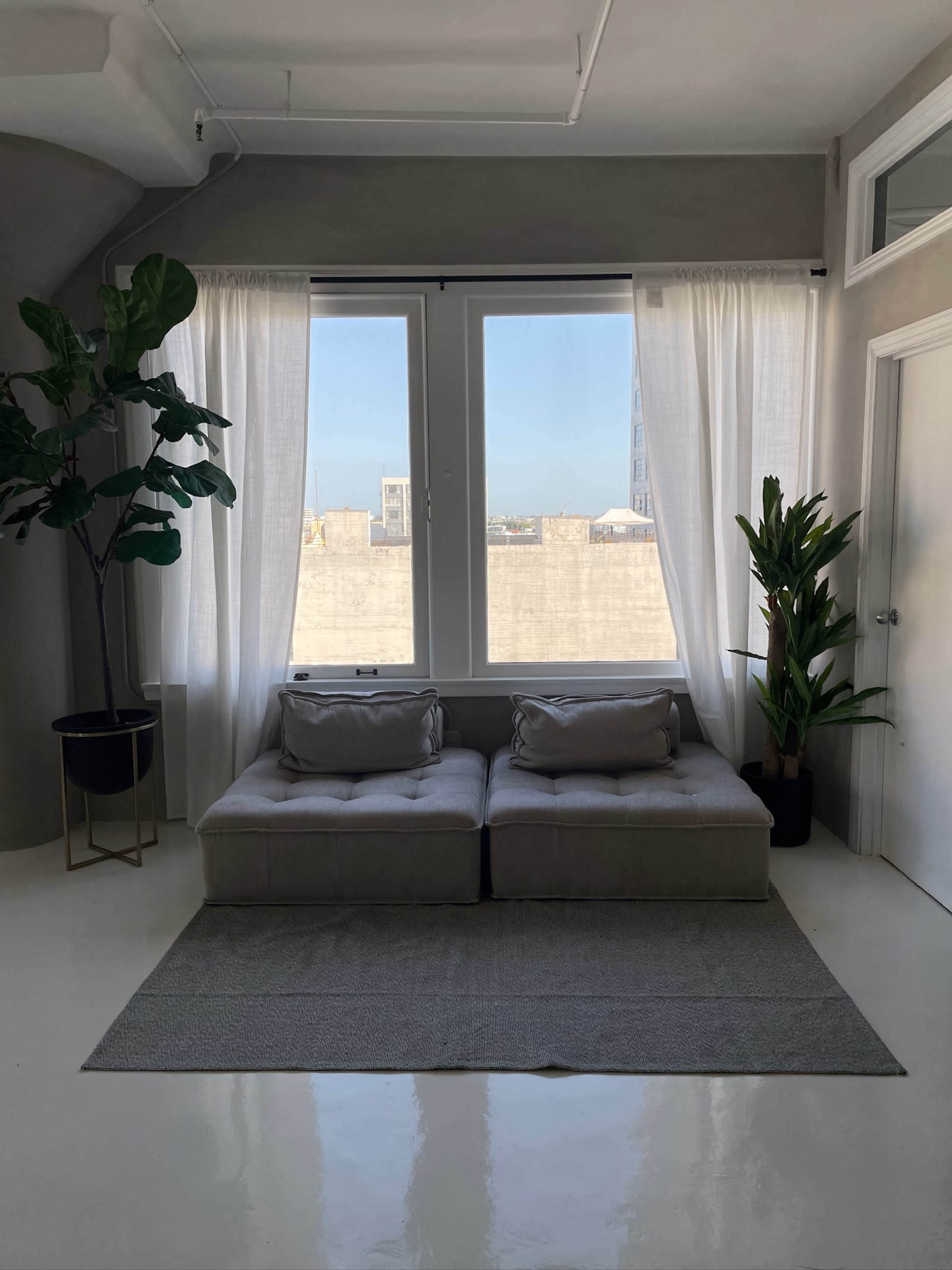 Sun Drenched DTLA Gym w/ Sauna + Photo Studio Image in Central LA, LOS ANGELES, CA
