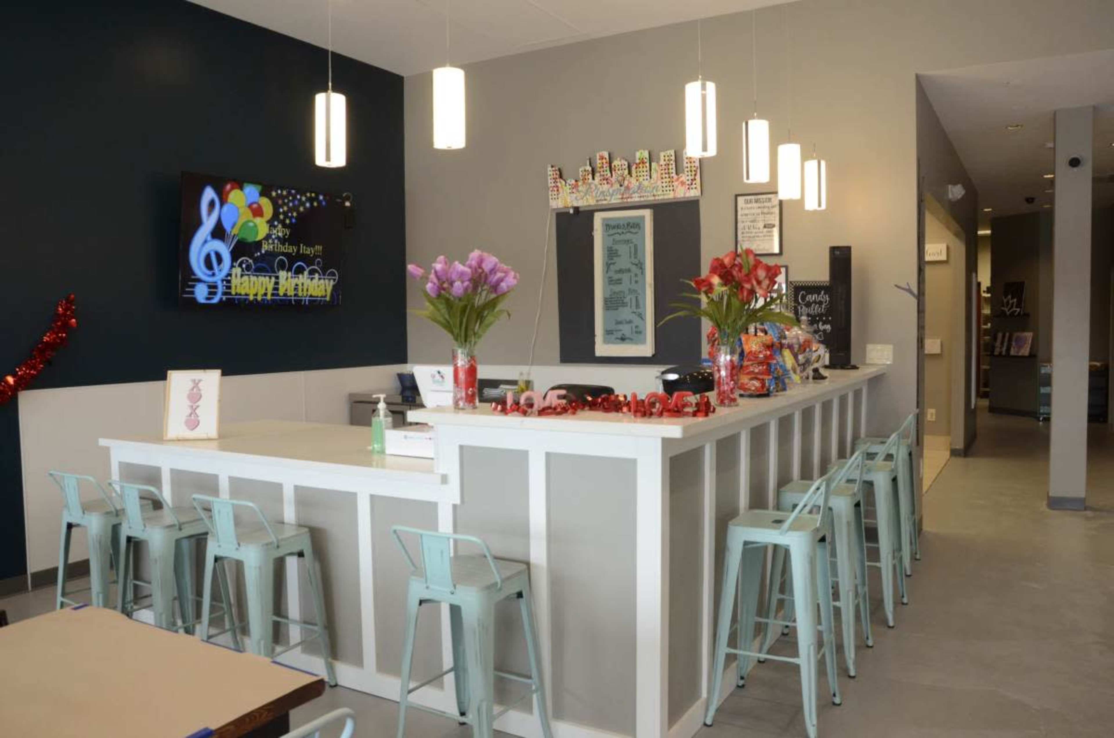 Trending Creative Arts Studio Image in Pearland, PEARLAND, TX