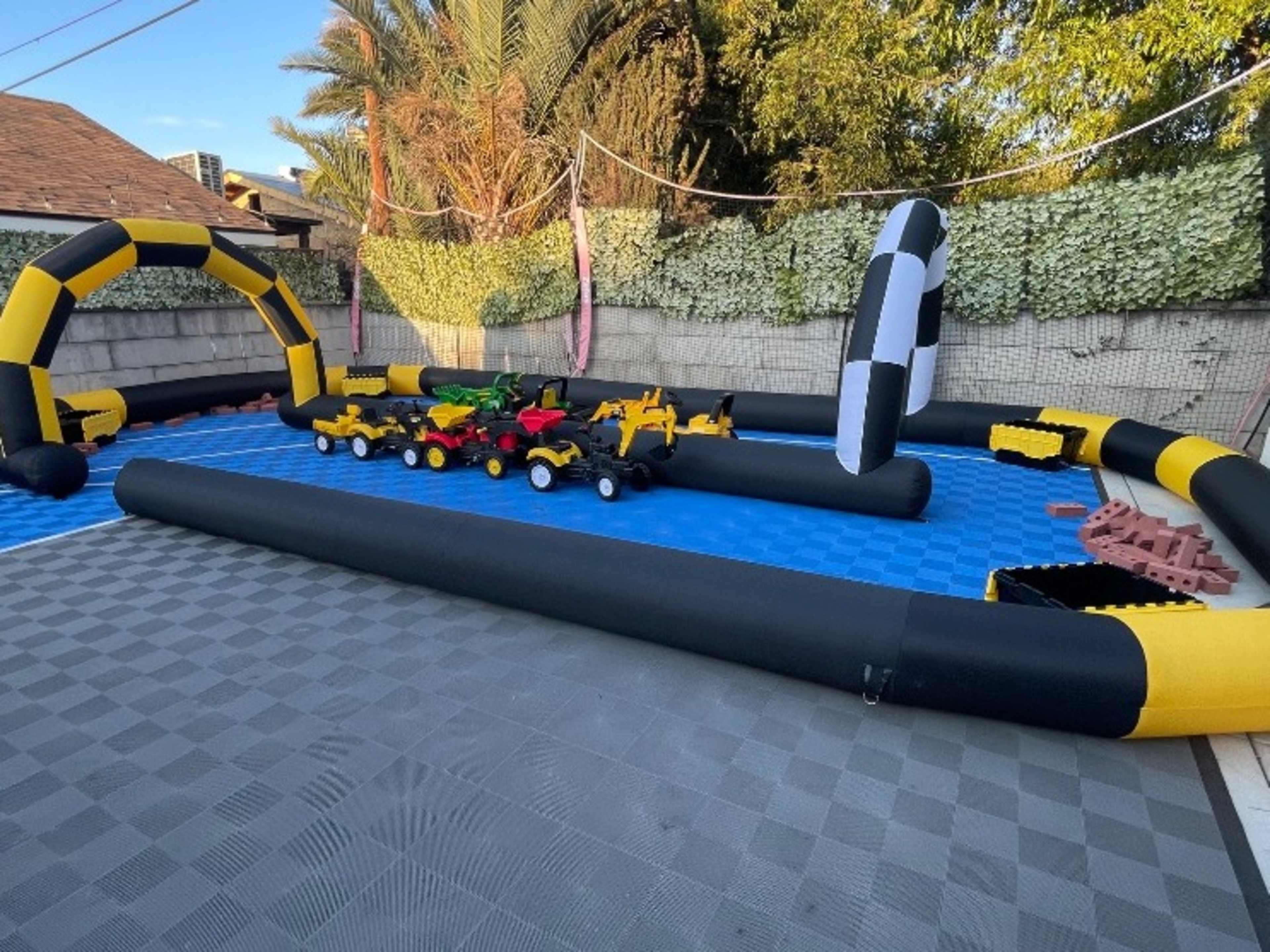 Construction Theme Track Ages 3-6yrs old