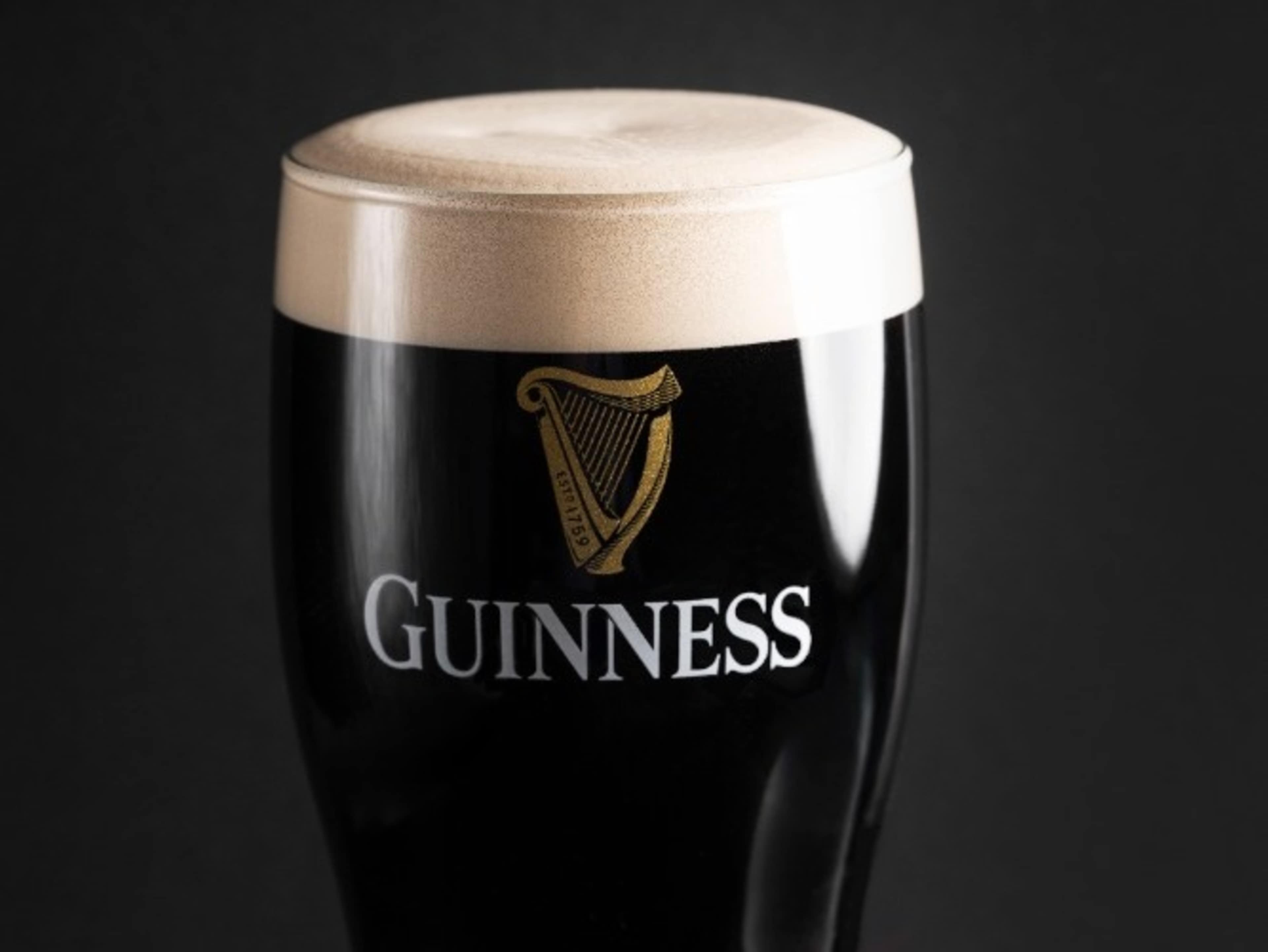 Open Bar (per person, per hour) 