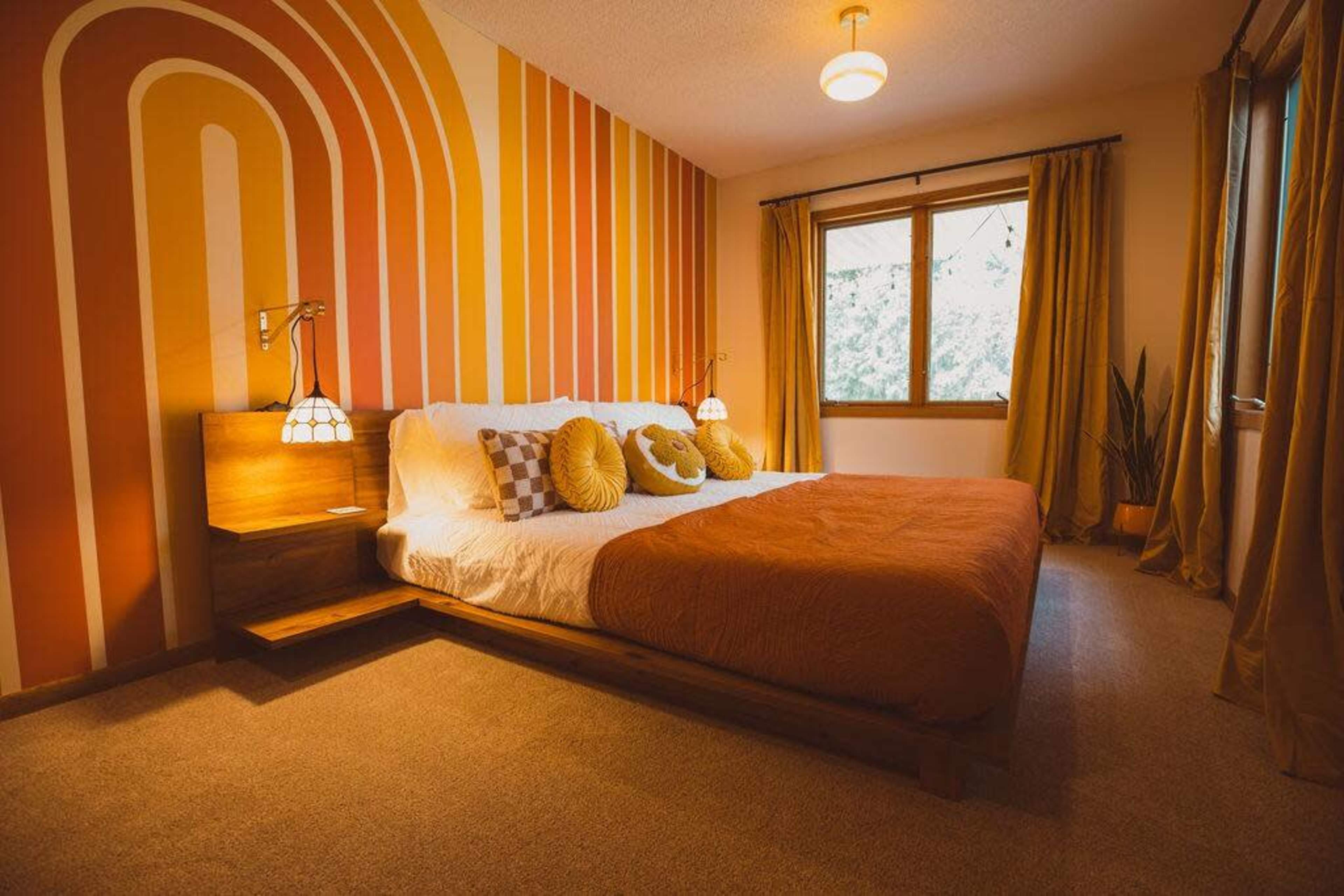 Authentic Vintage Retro Home Image in Richfield, Richfield, MN