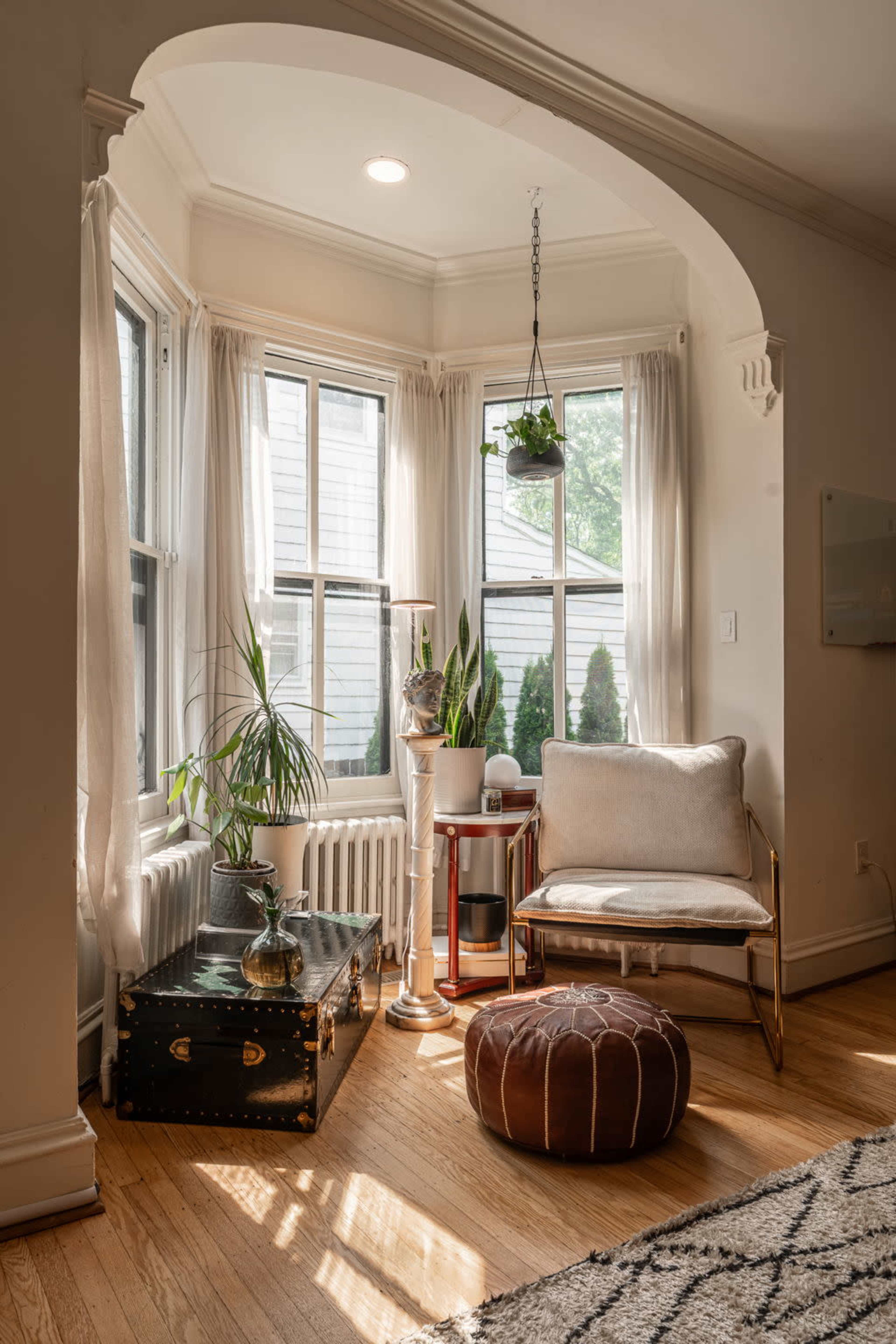 Modern Victorian Content House, Minutes from Philly! Image in Merchantville, Merchantville, NJ