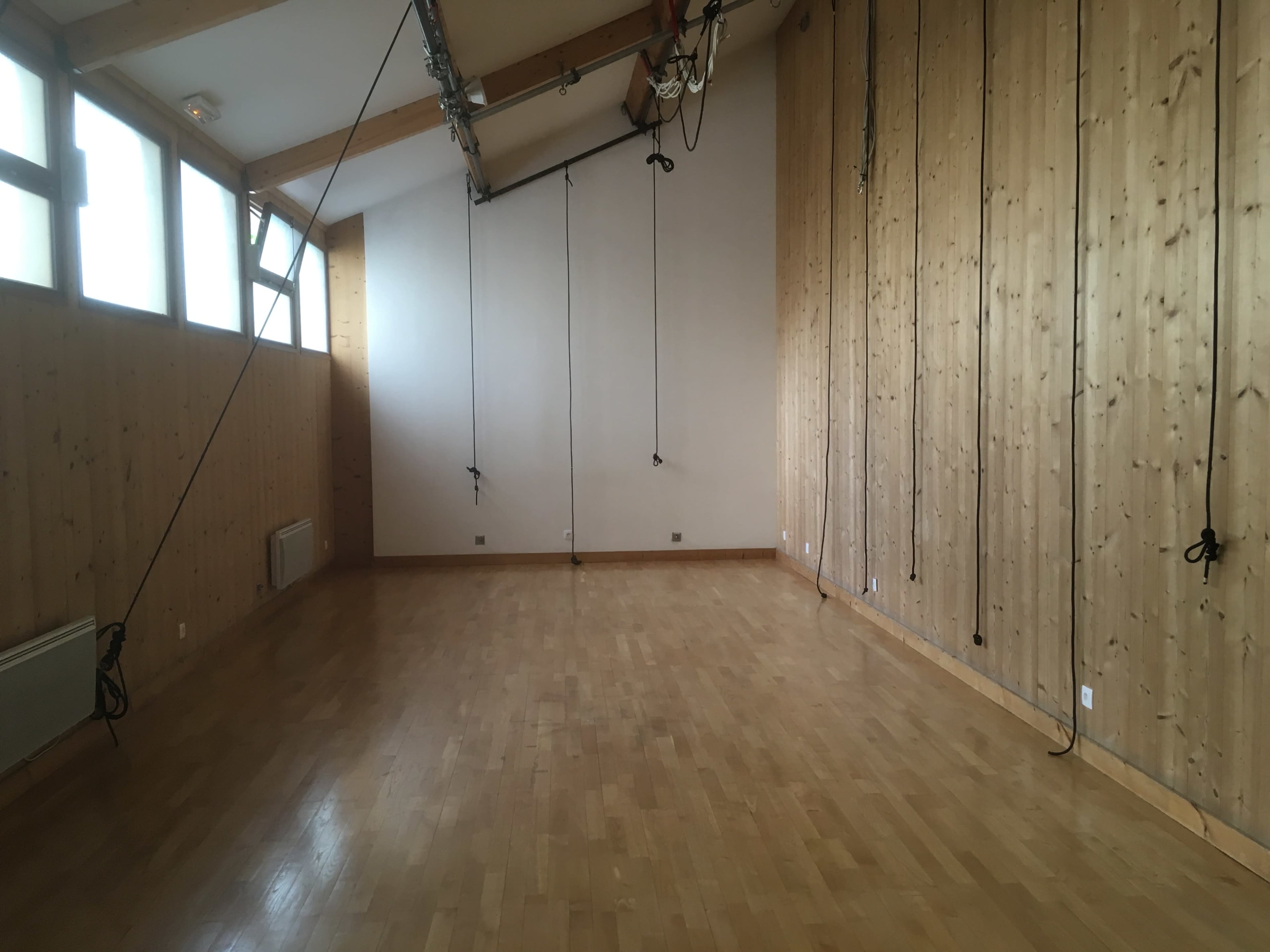Studio de yoga et de danse tout en bois proche de Paris Image in , Charenton-le-Pont