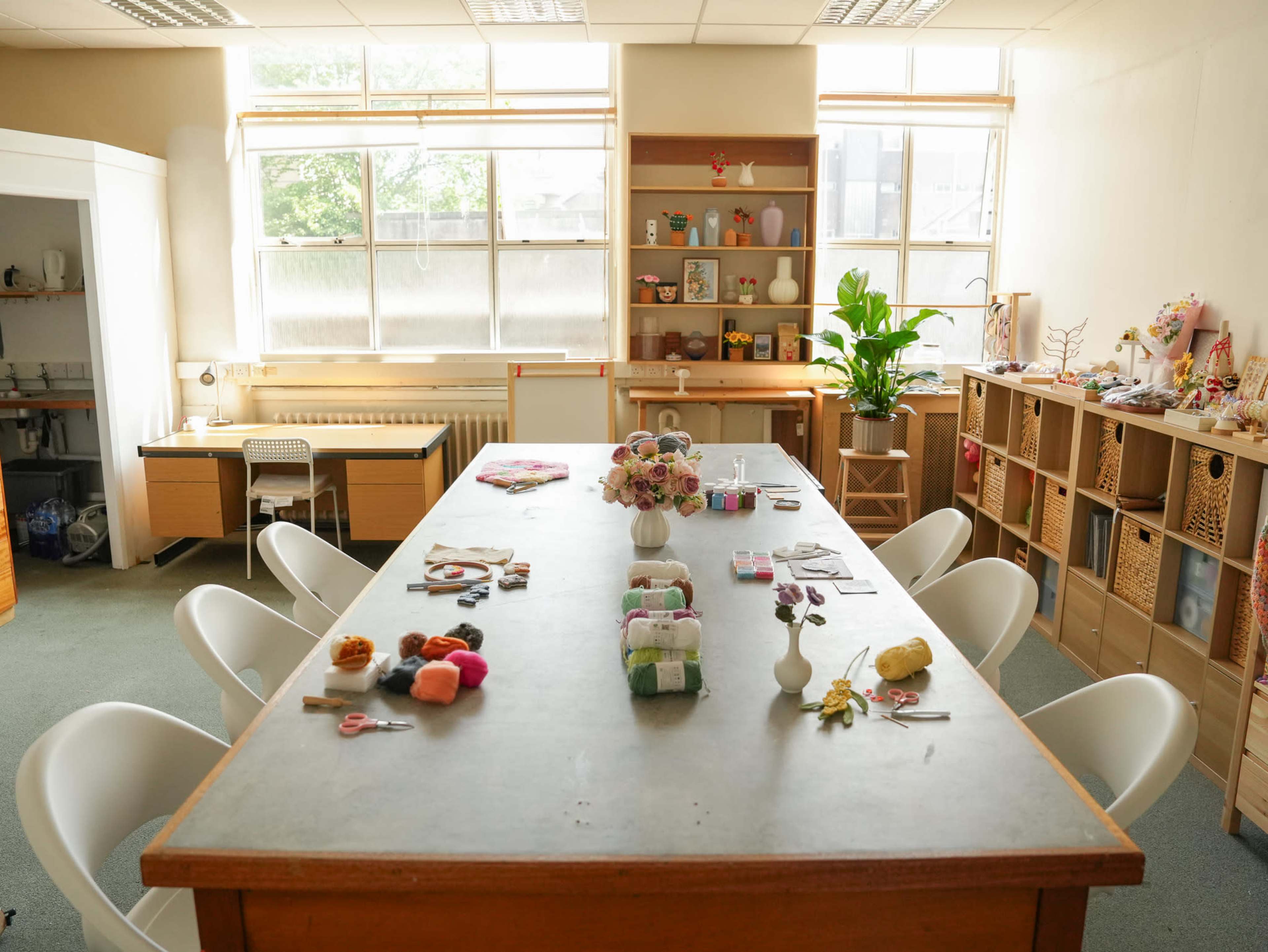 City Centre Studio with Natural Light & Large Table Image in Edinburgh, Edinburgh, SCT