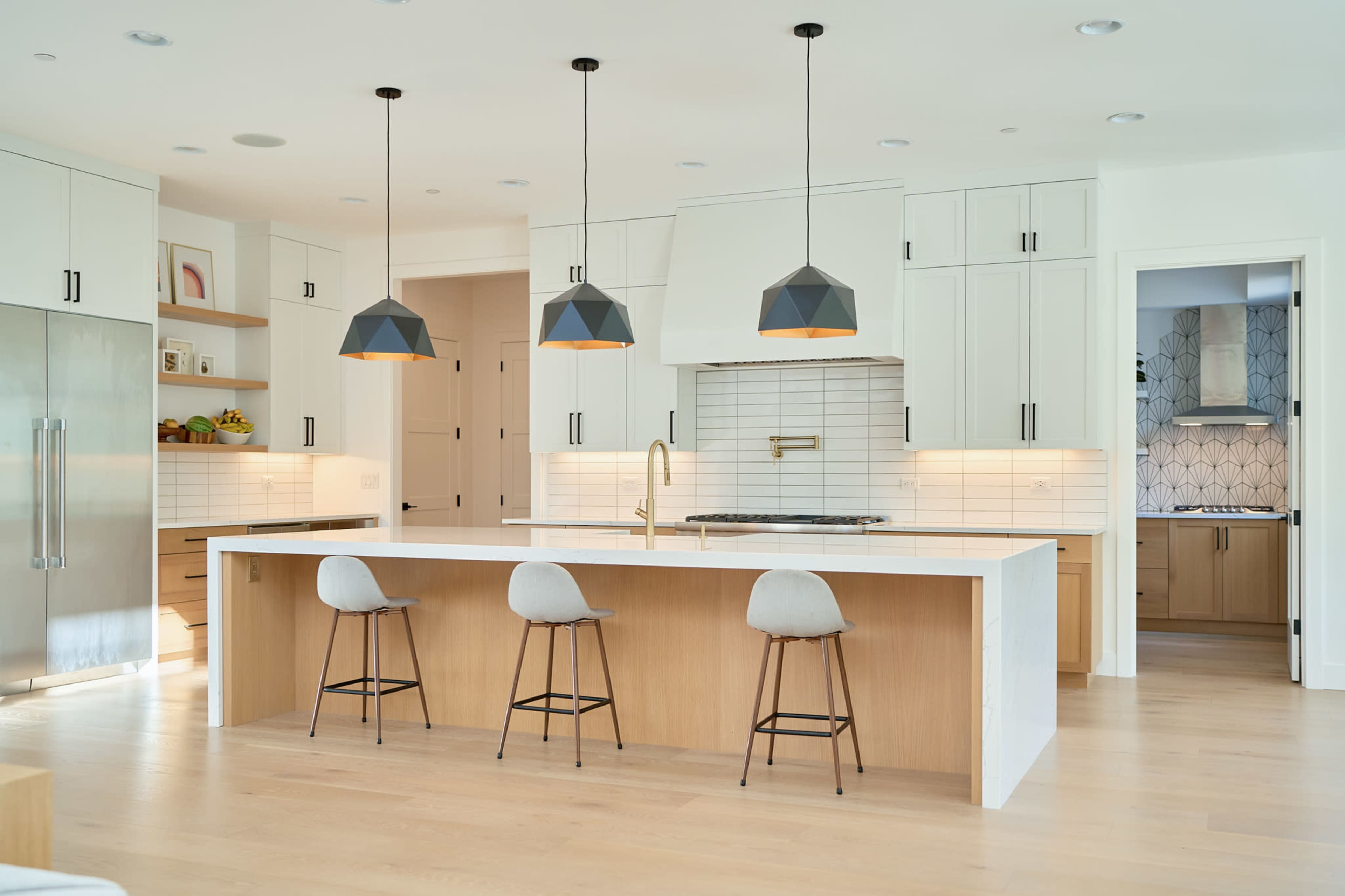 Modern House with Pool | Gourmet kitchen | Luxury bathroom | Natural light | Photoshoots | Video Production | Product Demos Image in Camas, Camas, WA