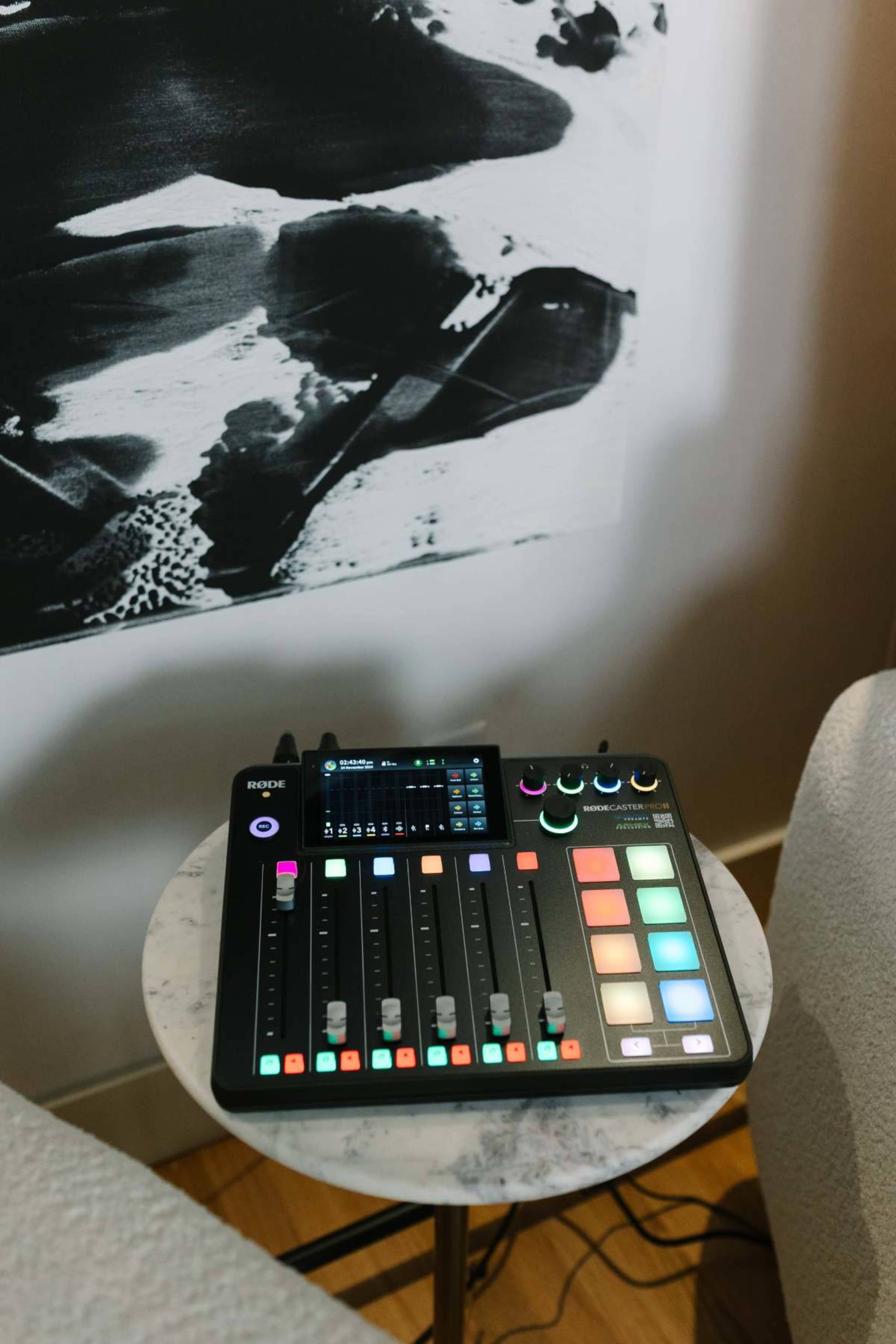 Aesthetic Content Studio for Podcasts, Meetings, Photoshoots Image in Ann Arbor, Ann Arbor, MI