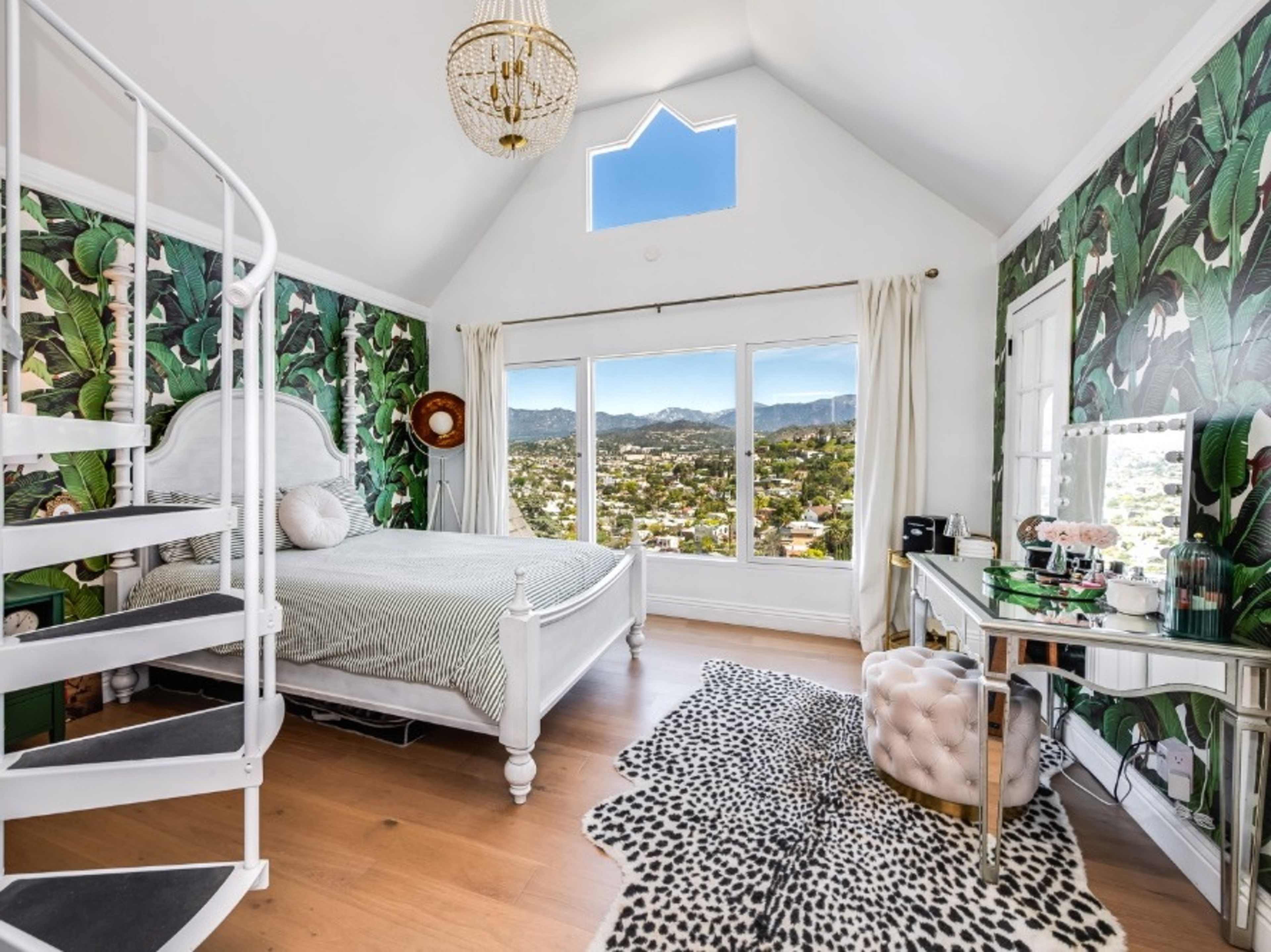 Jungle Nana BEDROOM