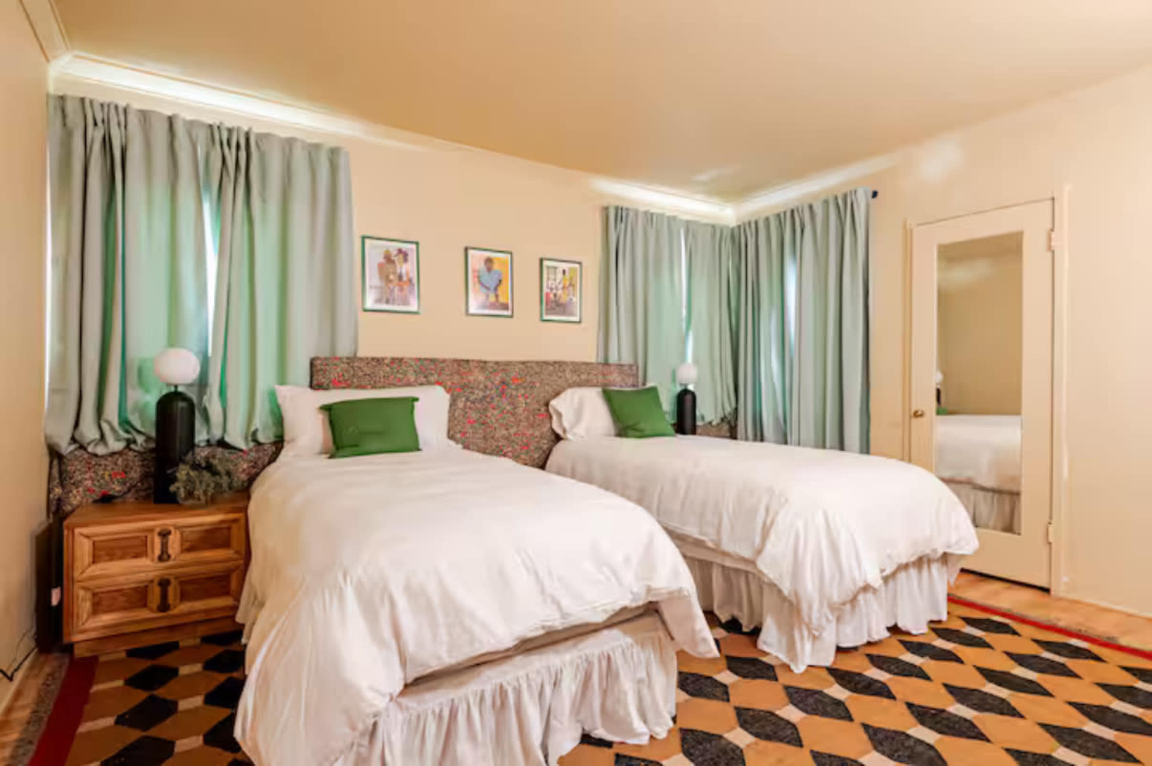 Sunlit, Stylish Leimert Park Home Image in Leimert Park, Los Angeles, CA