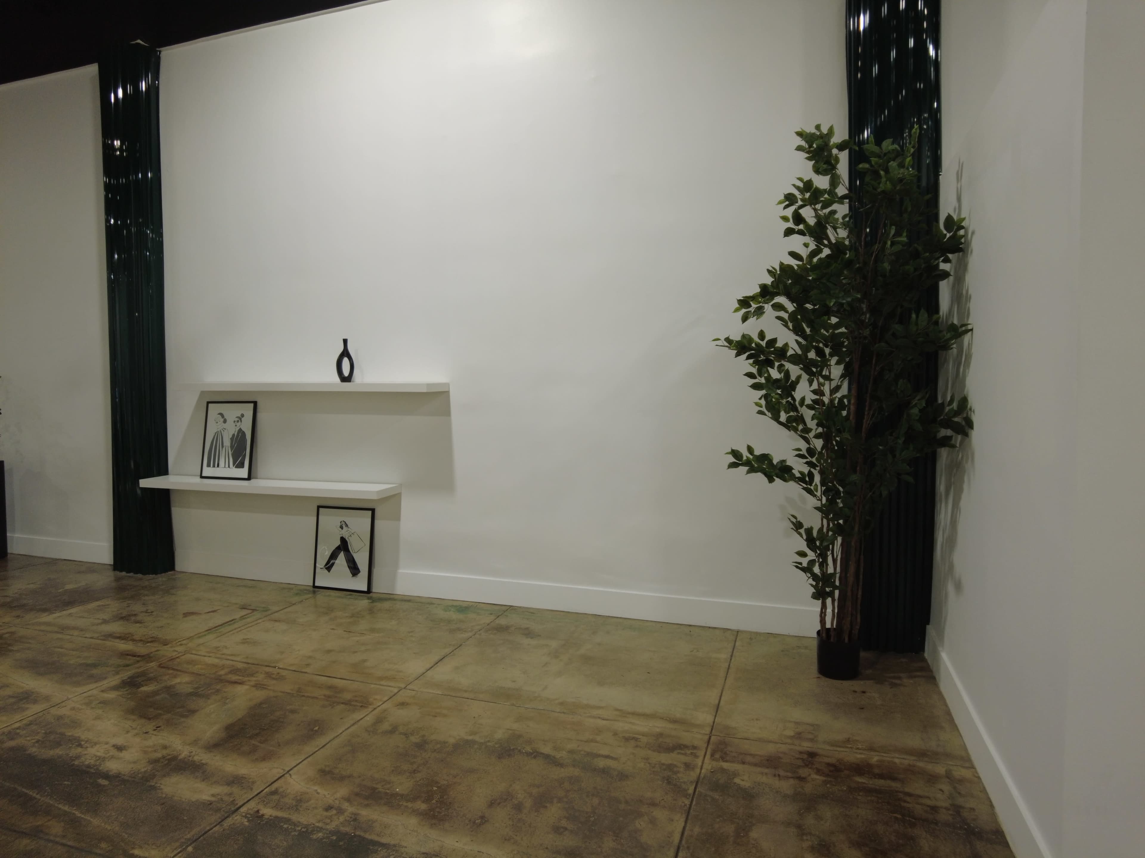 3000sqft Versatile Production-Ready Creative Studio Image in San Pedro, SAN PEDRO, CA
