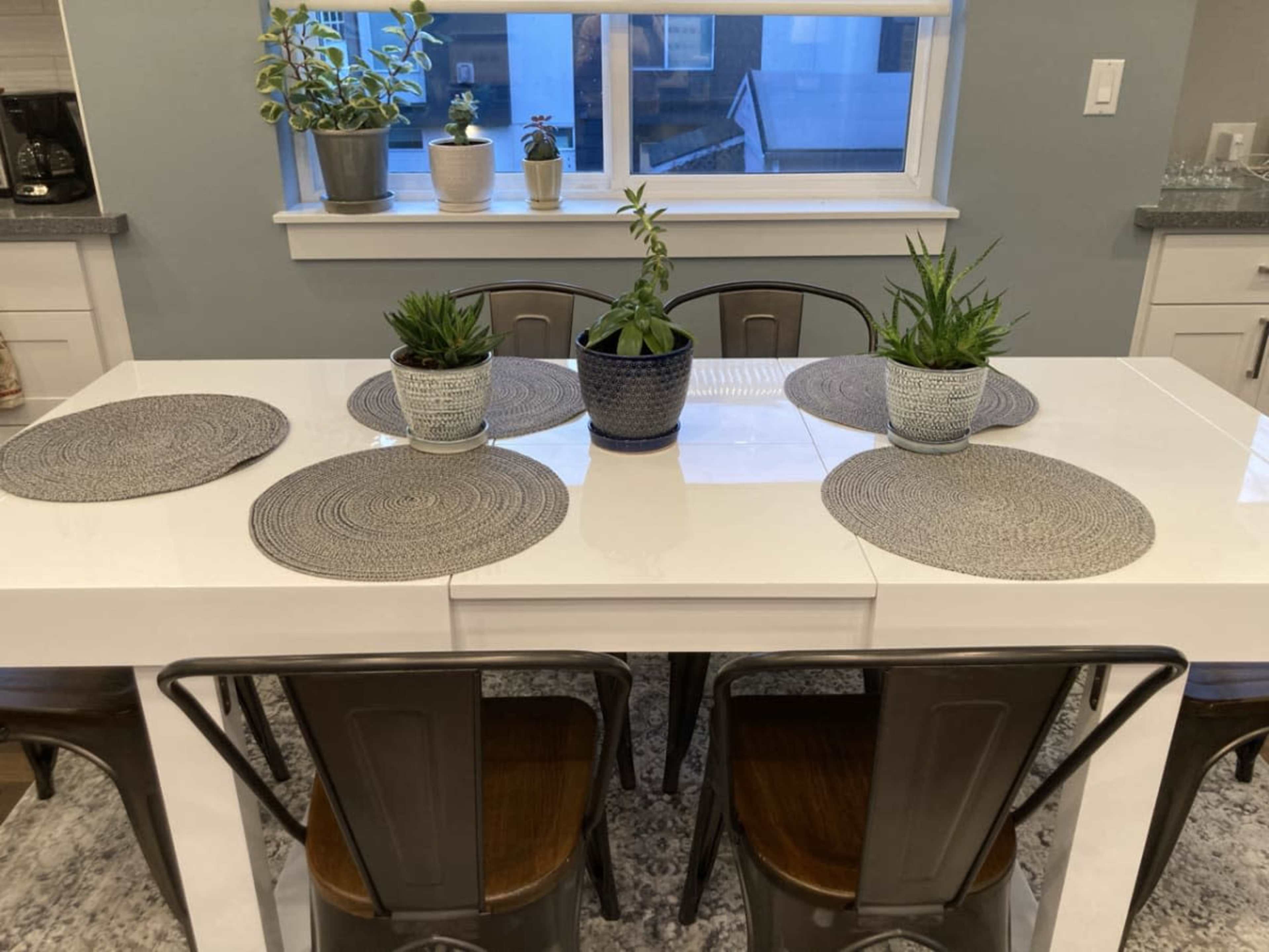 Bright and Modern West Seattle Townhome w/ Furnished Rooftop Image in North Delridge, Seattle, WA