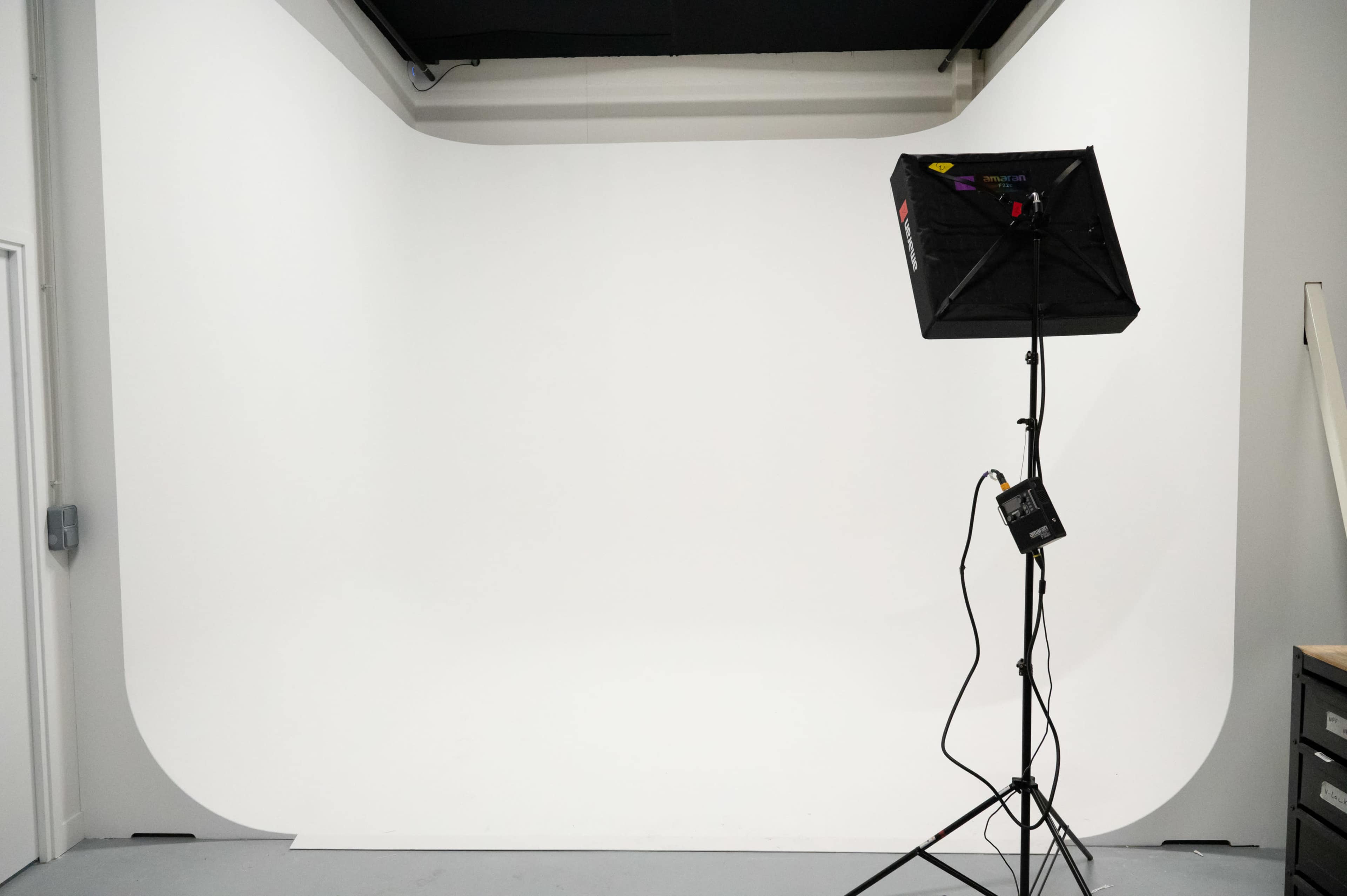 Cyclorama 3 faces - Studio photo et vidéo Image in , Ivry sur Seine, 