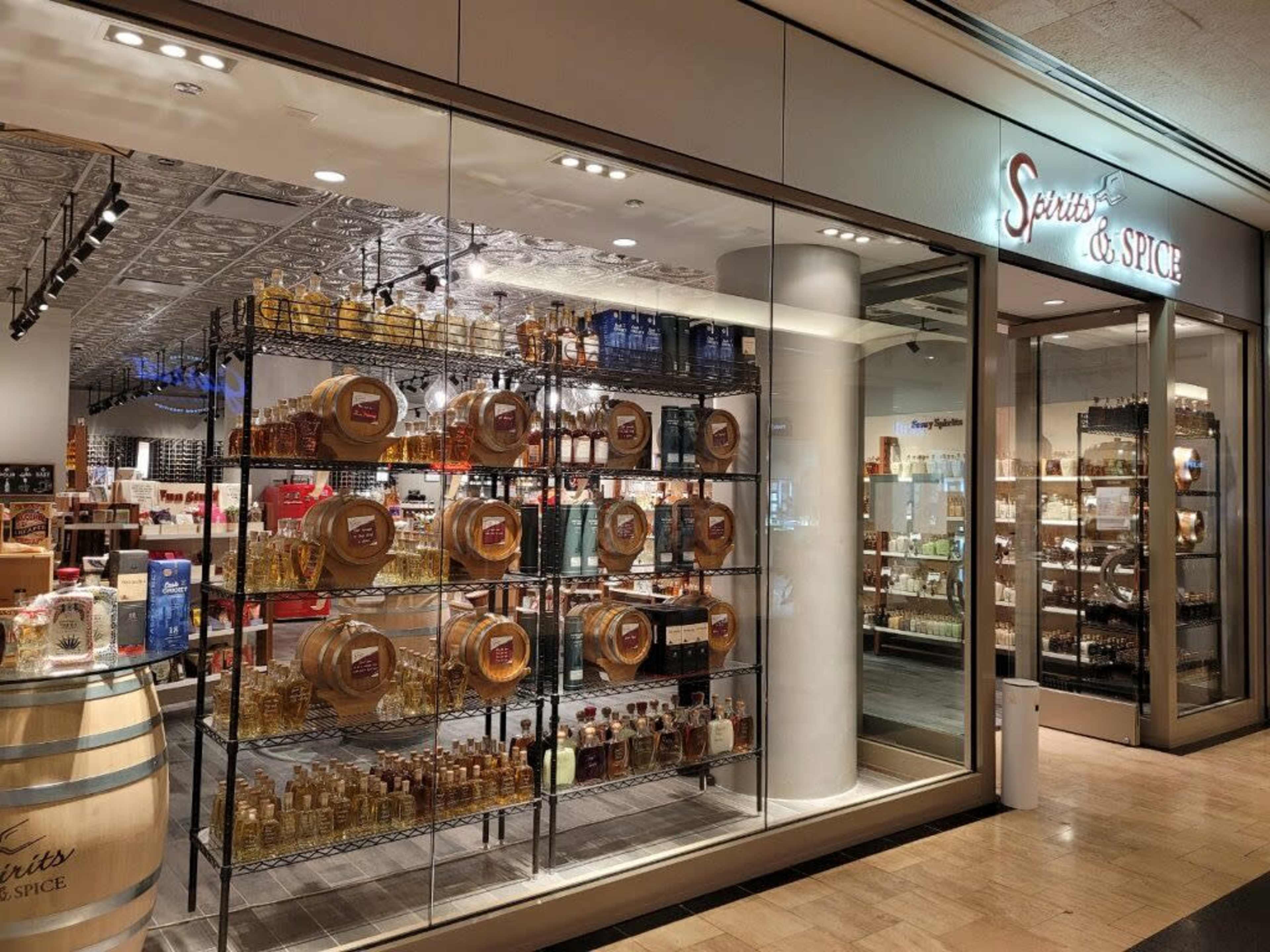 Storefront with Tasting Experience - Chicago Image in Near North Side, Chicago, IL