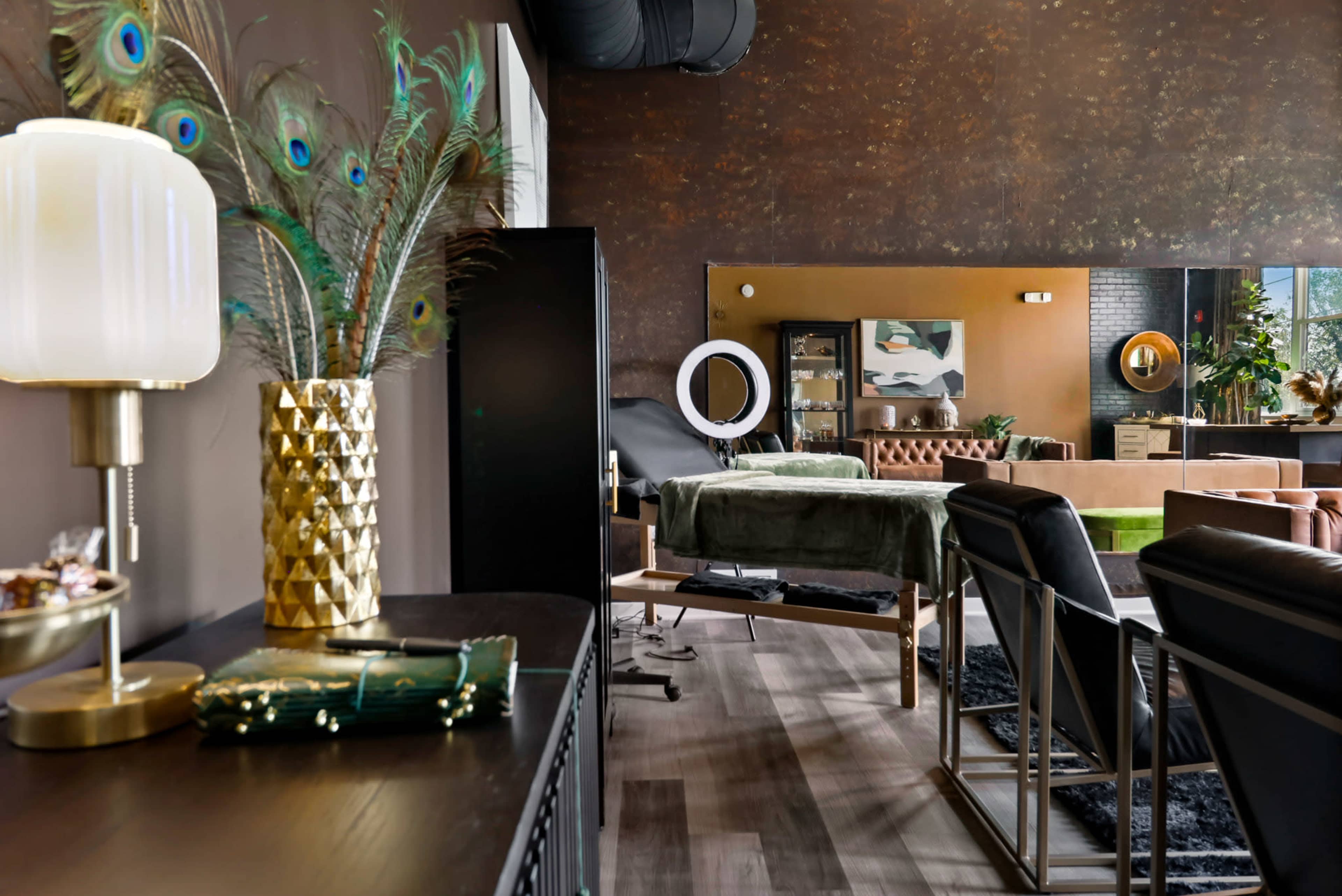 Unique, Creative, Stylish Suite with Incredible Ambiance Image in Center Township, Valparaiso, IN