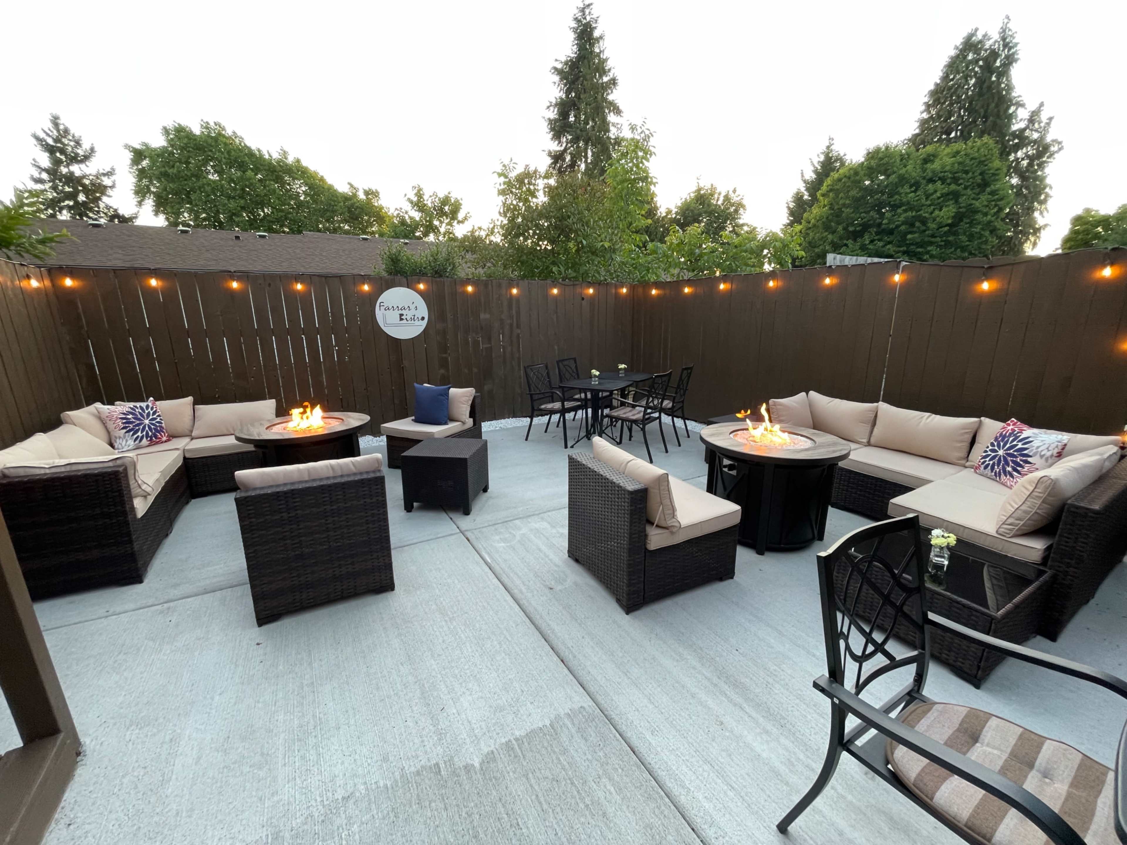 Cozy Neighborhood Restaurant Image in Felida-Starcrest, Vancouver, WA